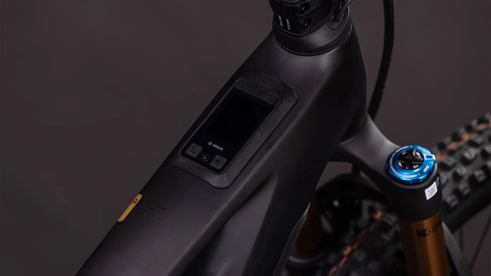 Cube Stereo Hybrid ONE44 HPC AT 800 carbon´n´gold 2026