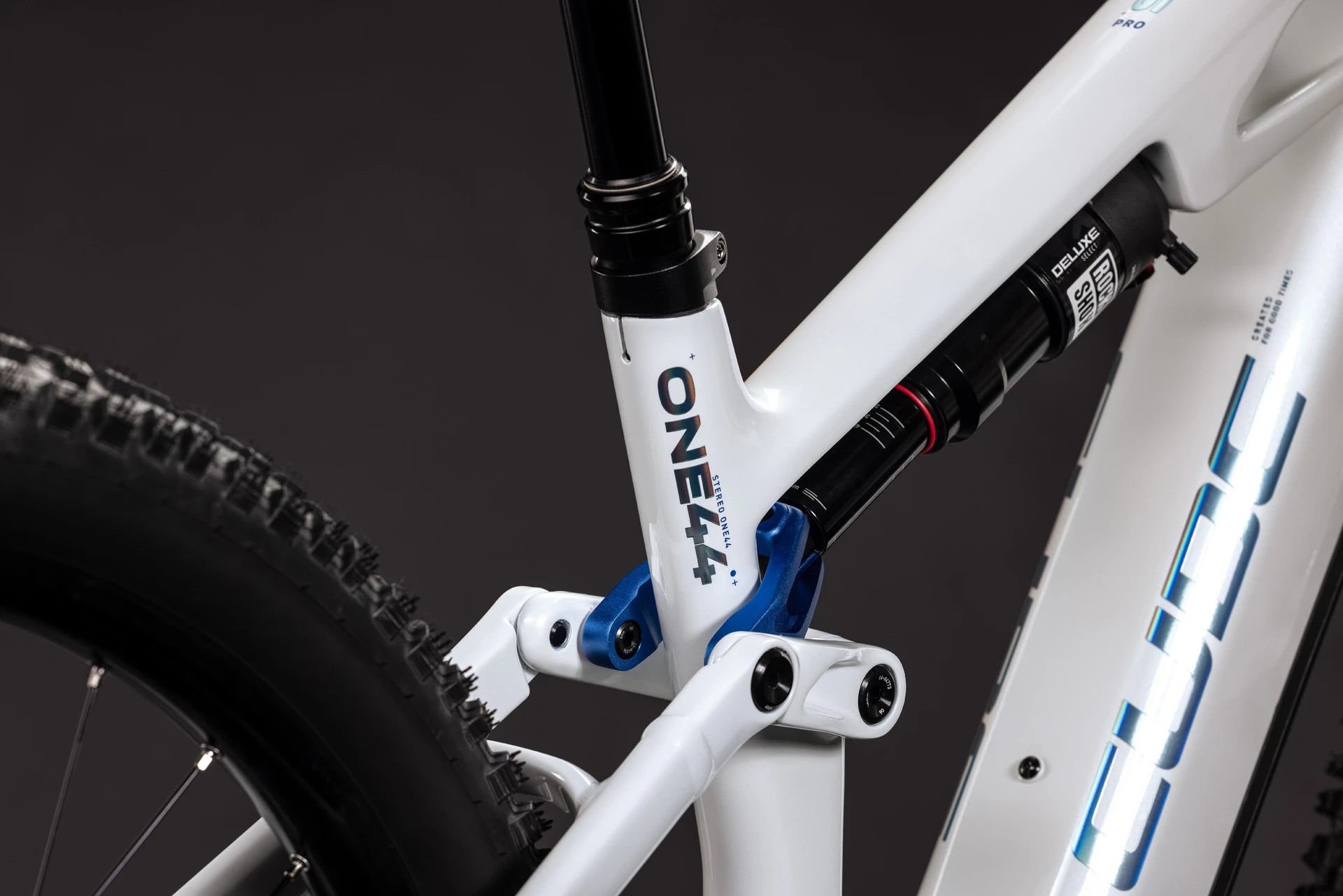 Cube Stereo Hybrid ONE44 HPC Pro 800 metallicwhite´n´blue 2027
