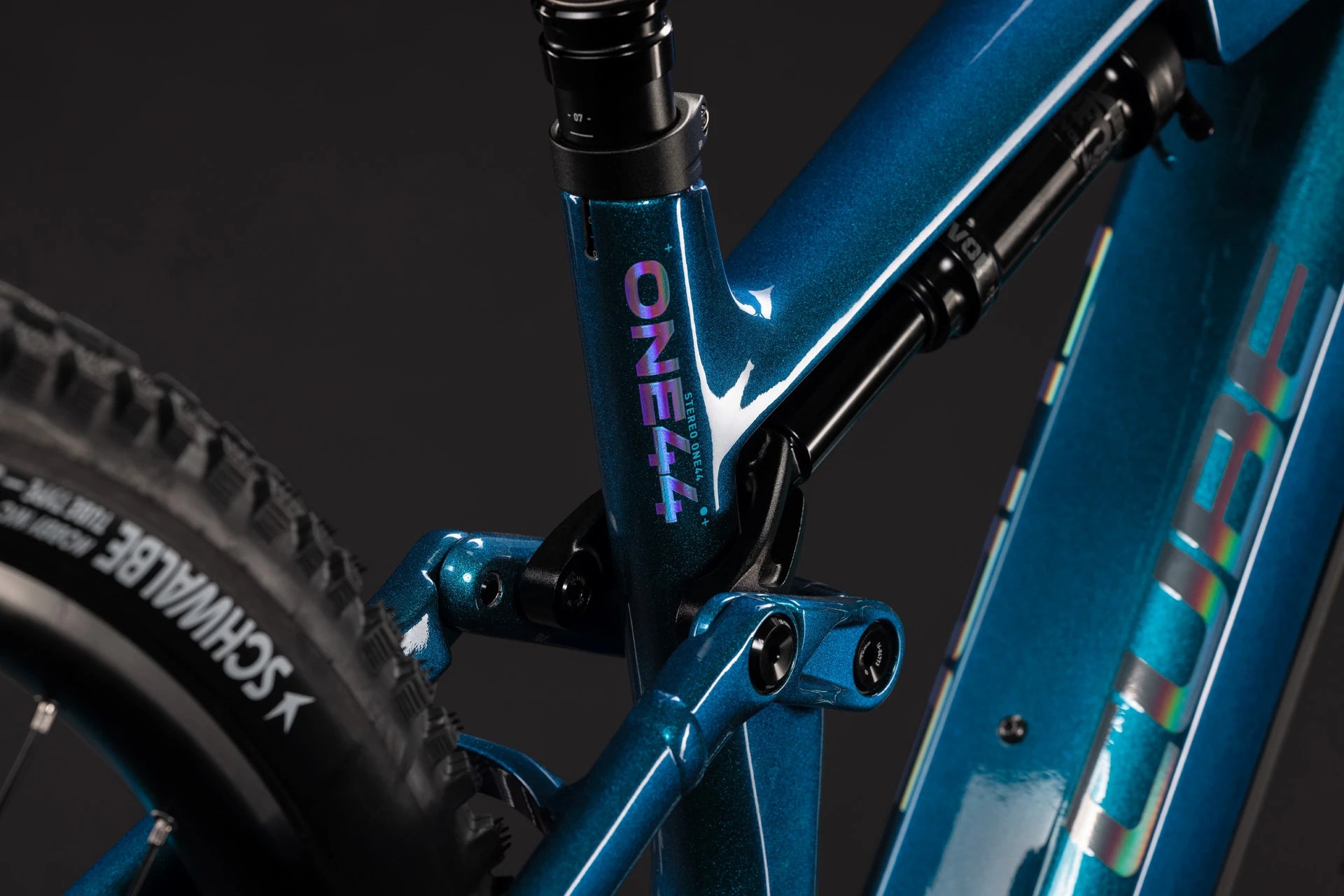 Cube Stereo Hybrid ONE44 HPC Race 800 nebula´n´prizm 2027