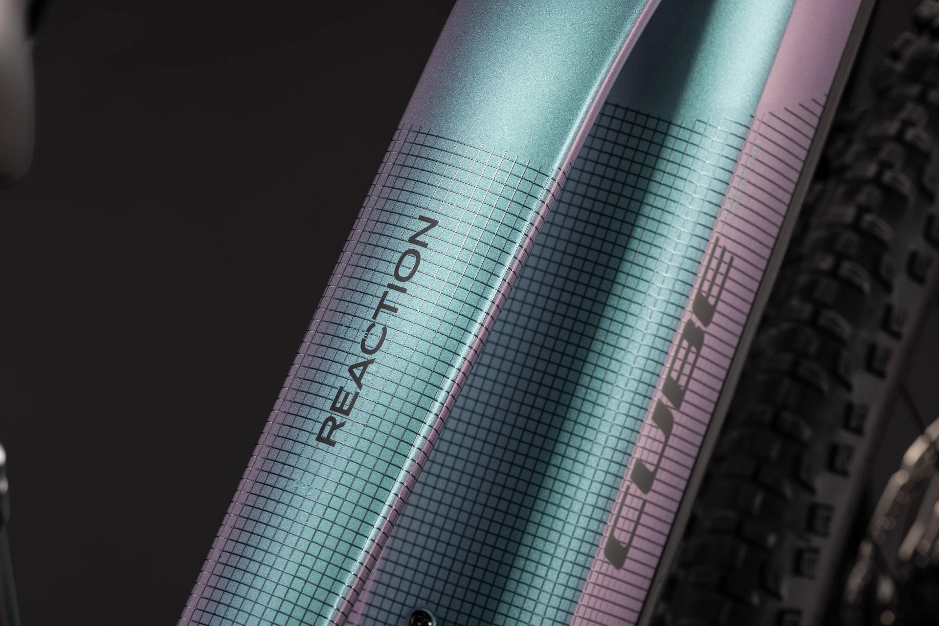 Cube Reaction Hybrid Pro 800 polarlight´n´black Trapeze 2027