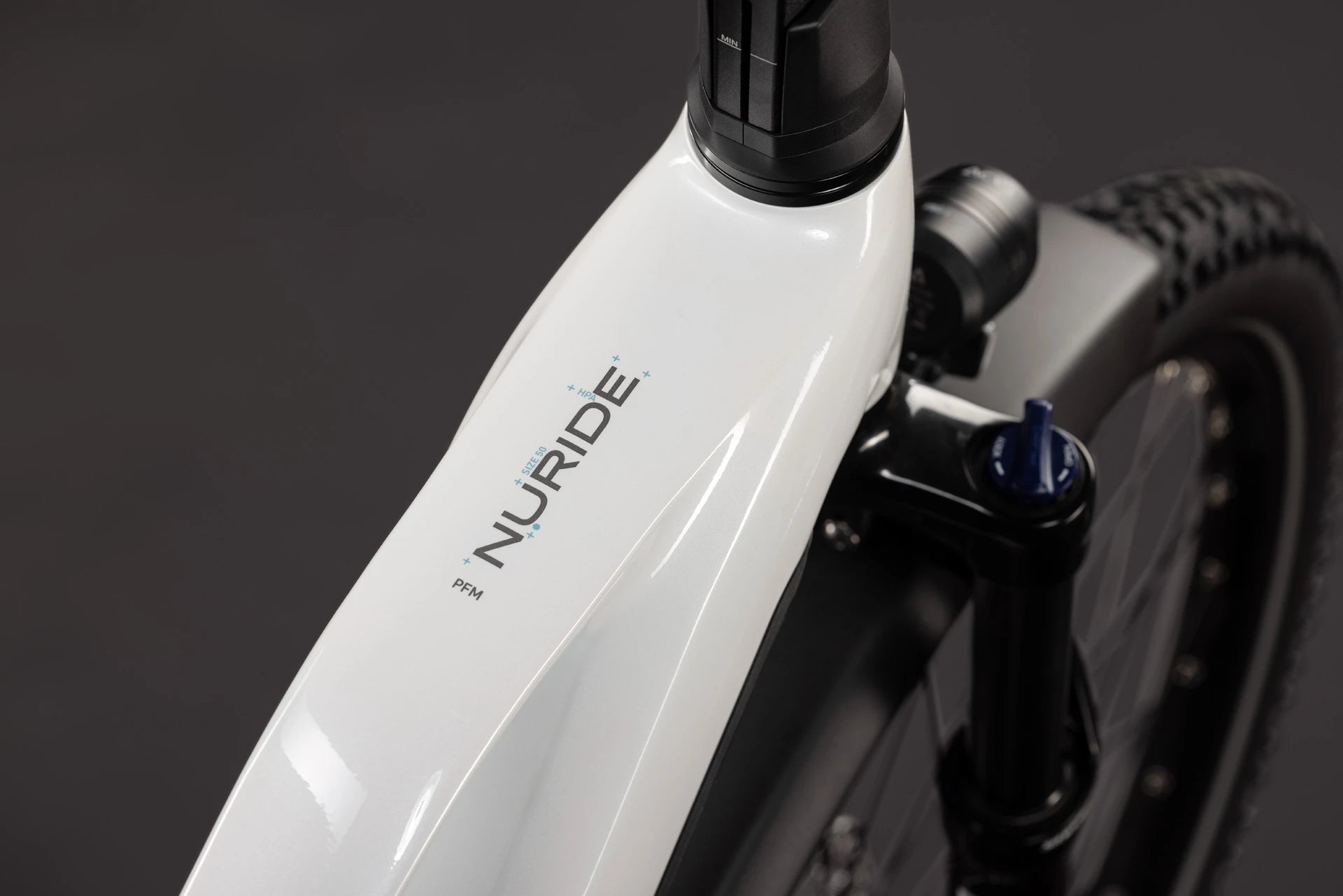 Cube Nuride Hybrid Performance 720 metallicwhite´n´grey Trapeze 2027