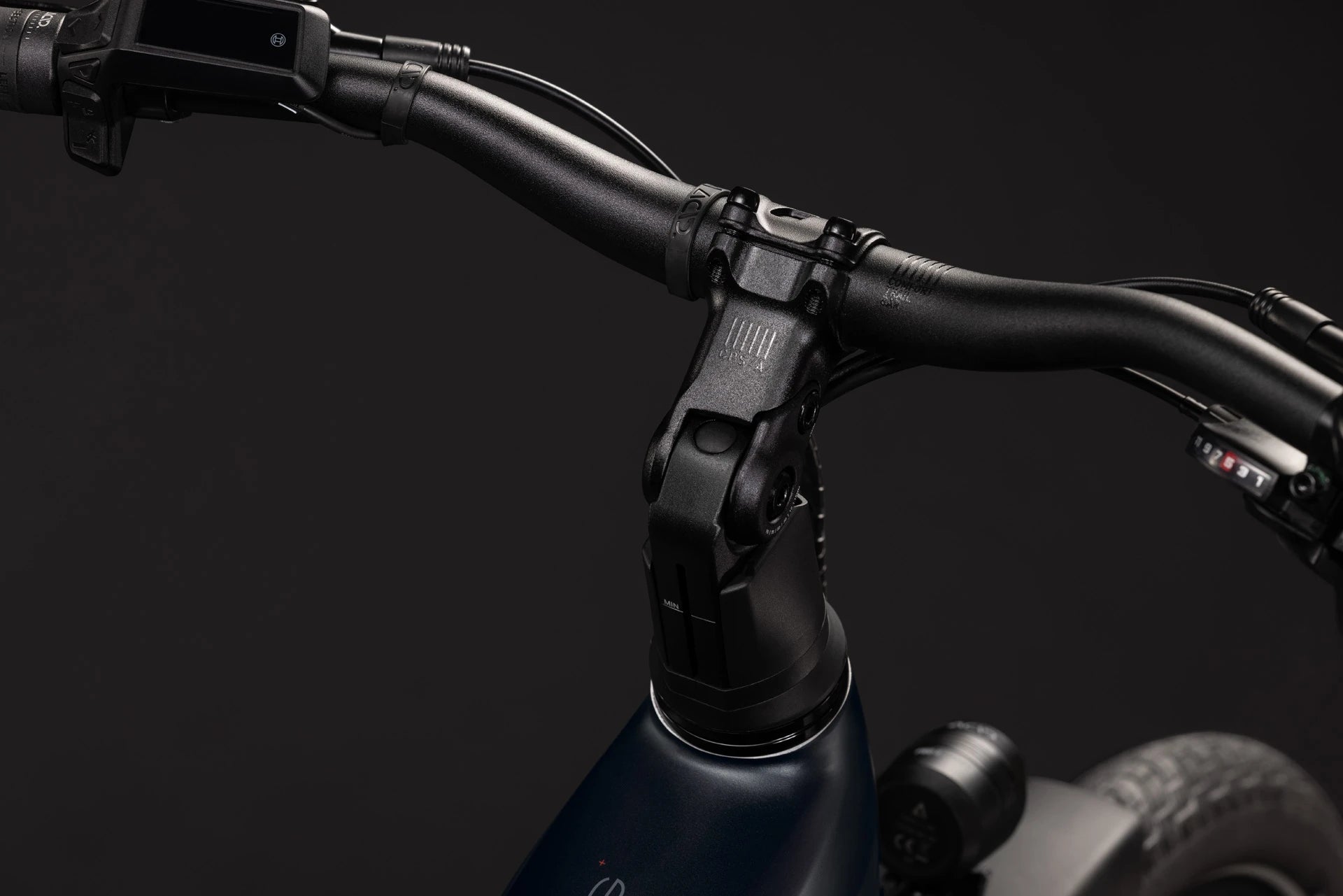 Cube Touring Hybrid ONE 600 grey´n´coolgrey Trapeze 2027