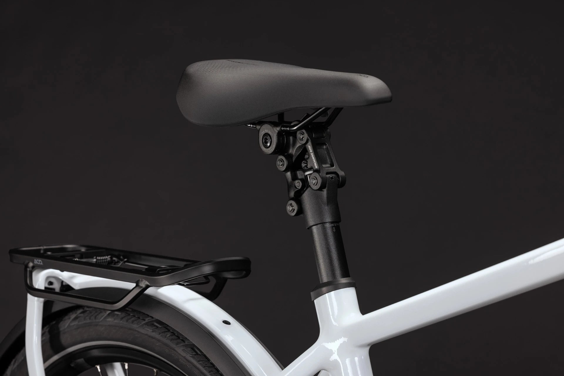 Cube Kathmandu Hybrid Deluxe Pro 800 metallicwhite´n´chrome 2027