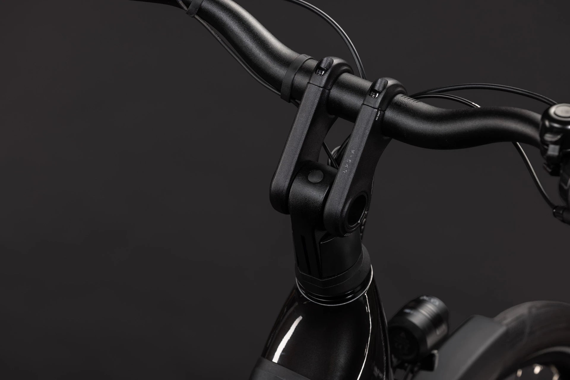 Cube Supreme Hybrid Comfort ONE 600 gunmetal´n´reflex EE 2027