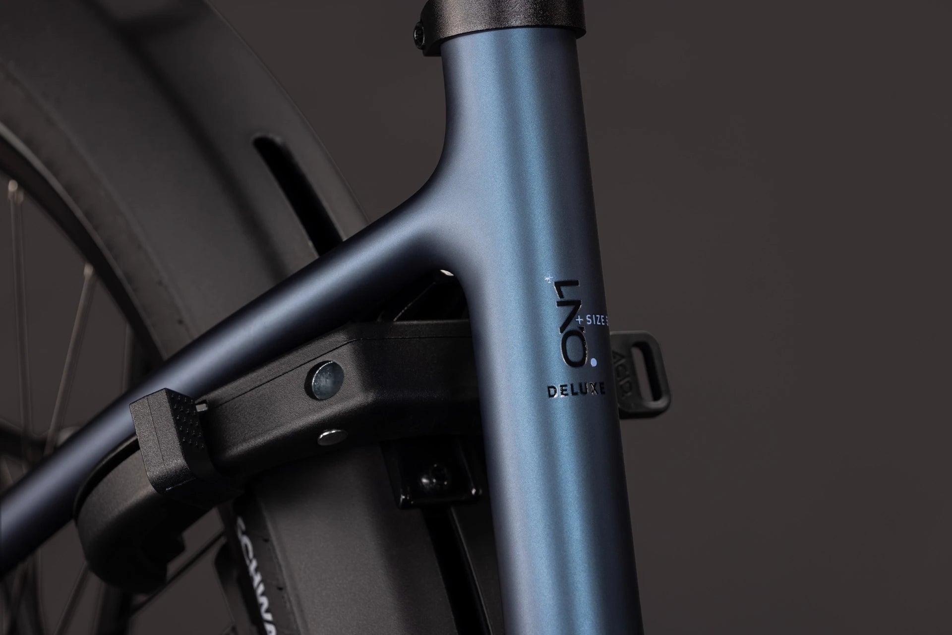 Cube Supreme Hybrid Deluxe ONE 600 navyblack´n´black EE 2027