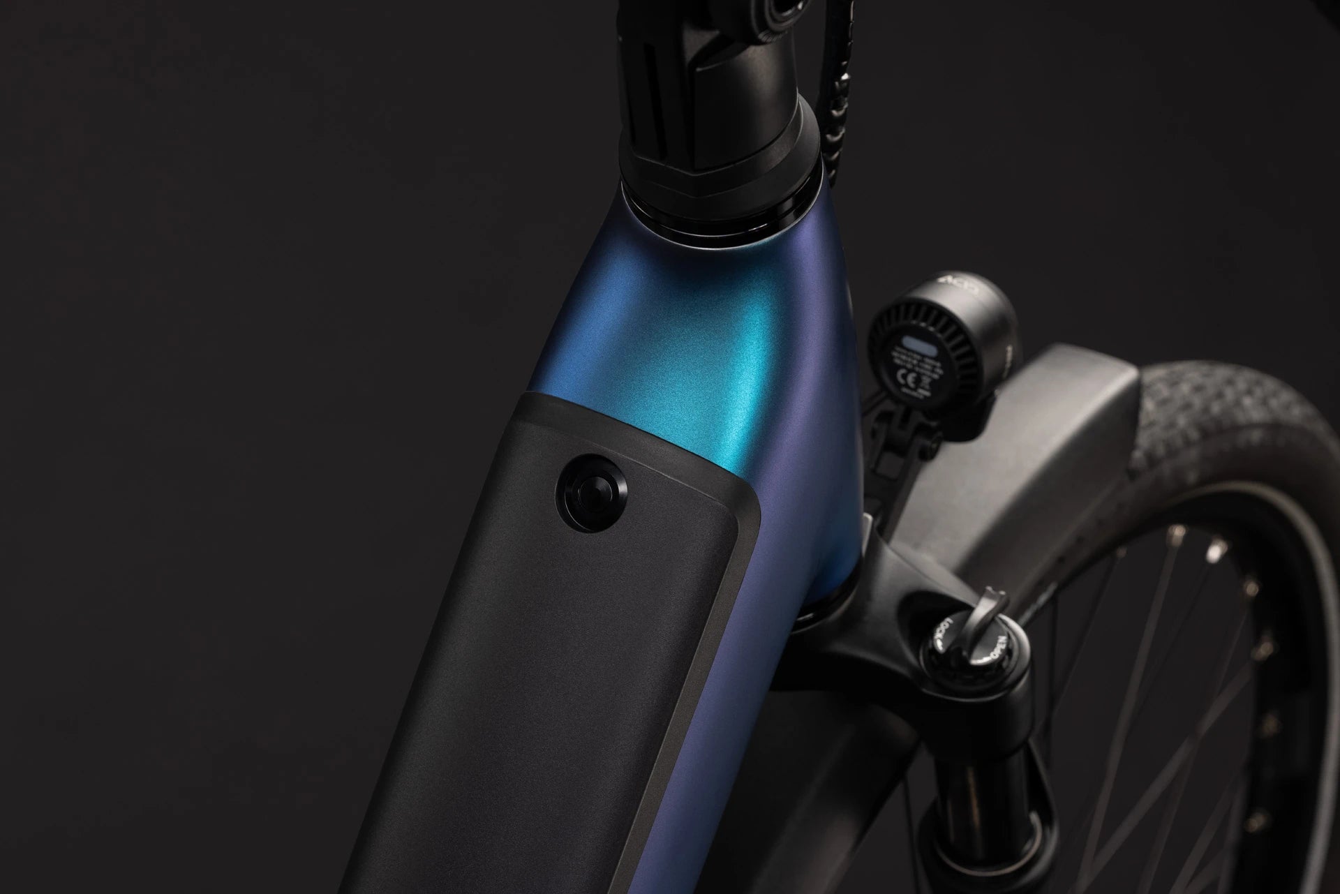 Cube Supreme Hybrid Deluxe Pro 600 nebula´n´blue EE 2027