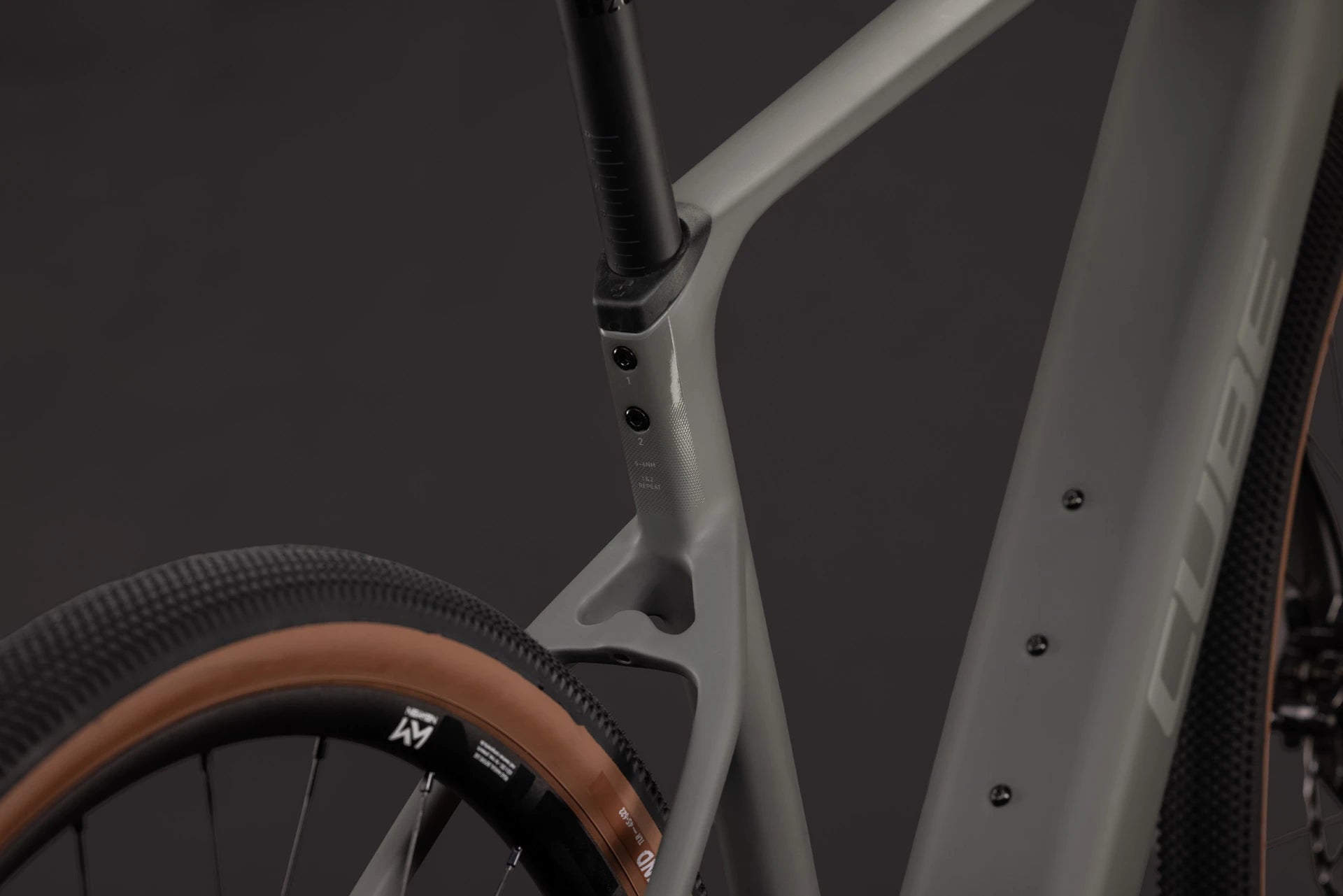 Cube Nuroad Hybrid C:62 Race 400X oldgrey´n´grey 2027