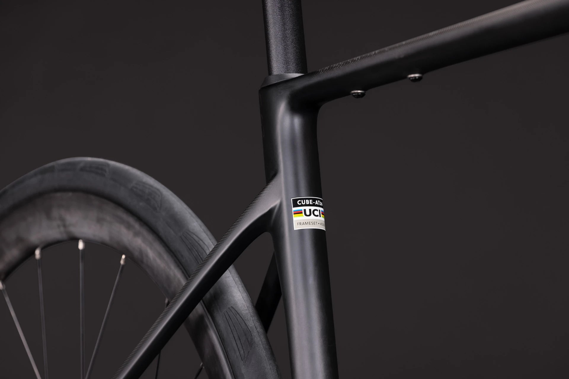 Cube Attain C:62 Race carbon´n´coalchrome 2027