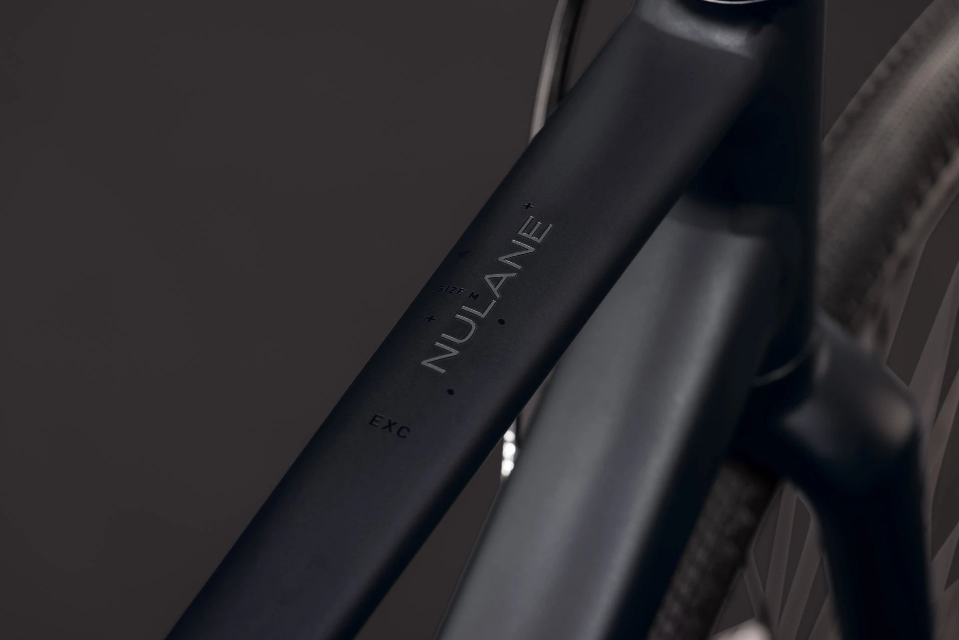 Cube Nulane Deluxe EXC grey´n´chrome 2027