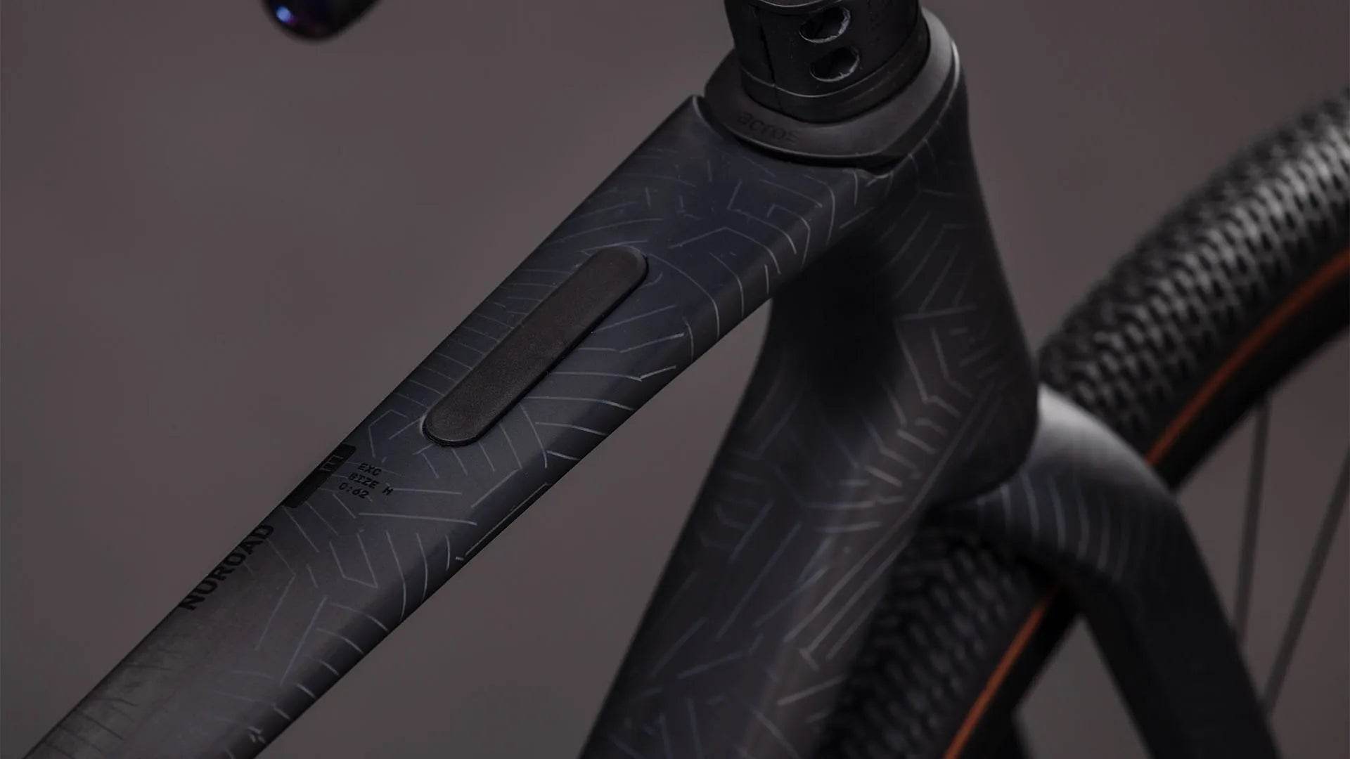 Cube Nuroad C:62 EXC carbon´n´crisscross 2026