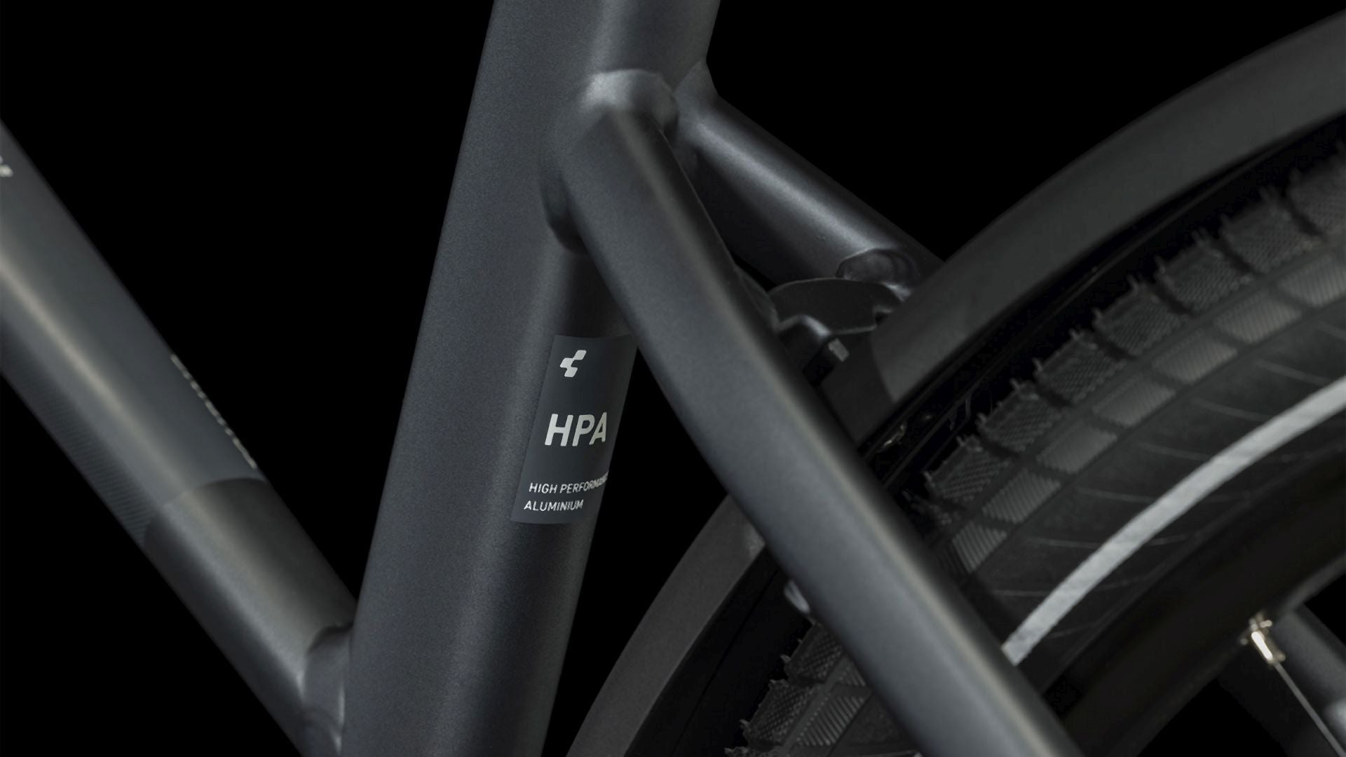 Cube Touring Hybrid ONE 625 grey´n´white Trapez