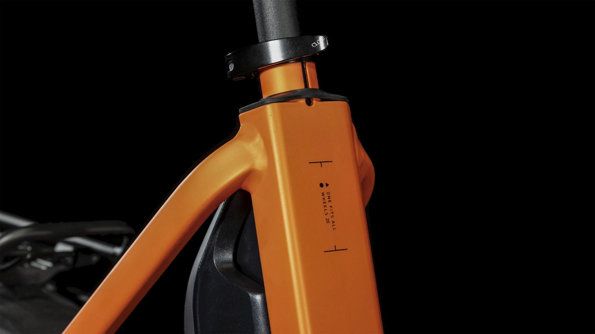 Cube Compact Hybrid 500 black´n´sparkorange