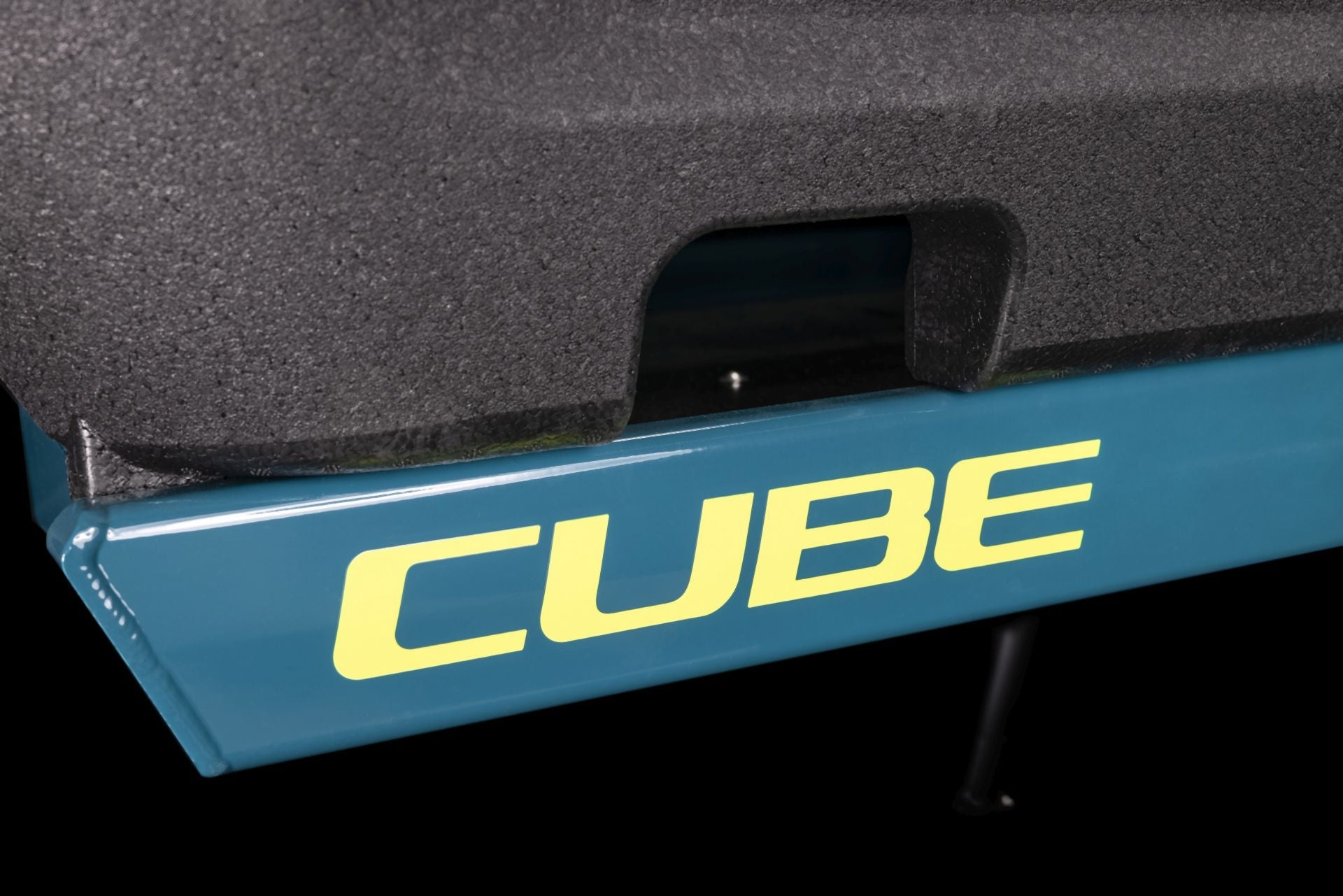 Cube Cargo Hybrid 500 blue´n´lime