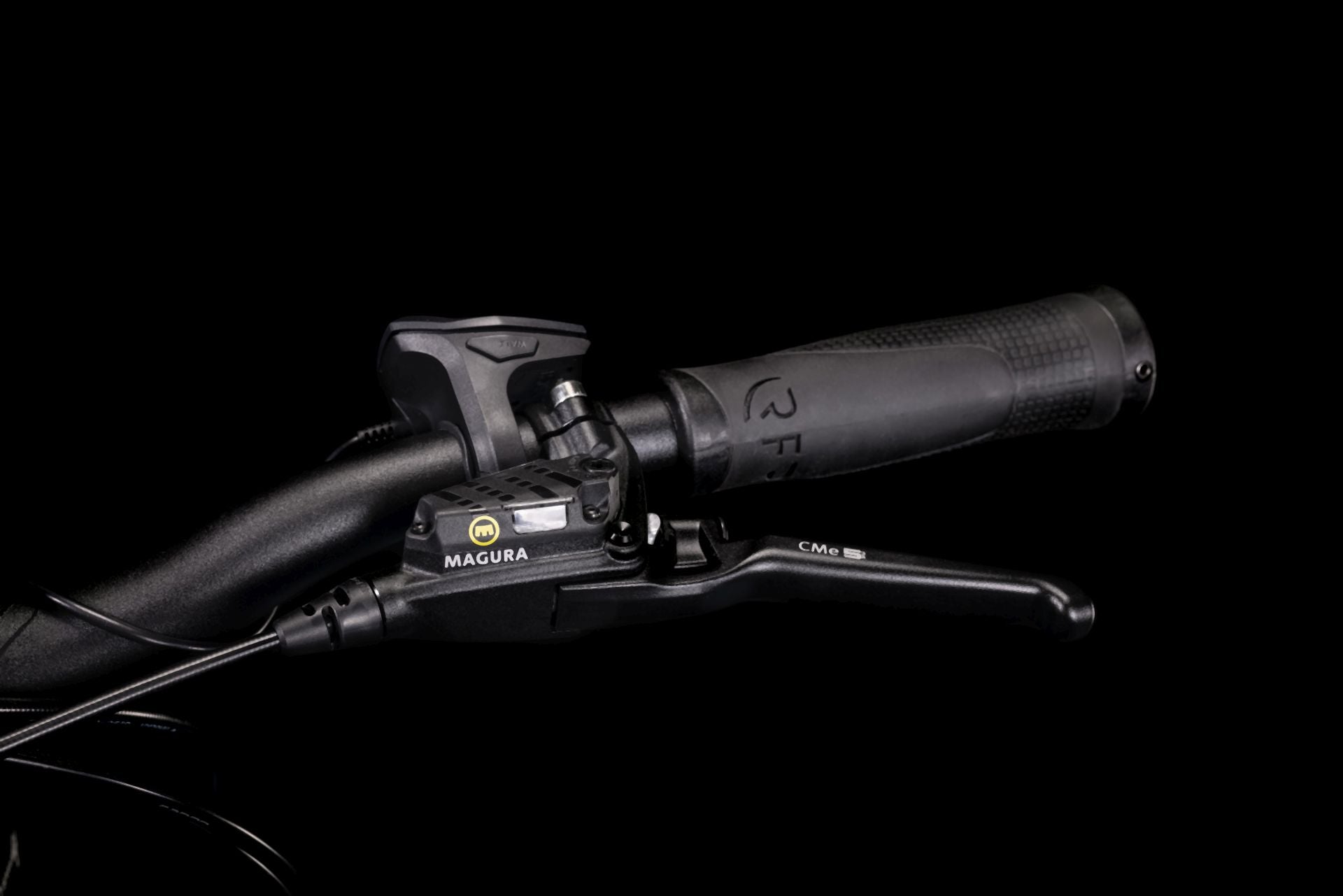 Cube Cargo Dual Hybrid 1000 blue´n´lime