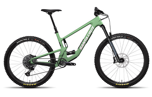 Grünes Santa Cruz Mountainbike, vollgefedert, mit dicken Reifen, ideal für Offroad-Abenteuer und sportliche Fahrer.
