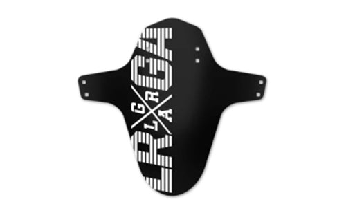 Schwarzes Fahrrad-Schutzblech mit weißem Aufdruck, geeignet für Mountainbikes und andere Offroad-Einsätze.