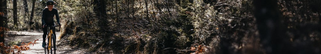 Speialized Gravel Bike Diverge fahren im Wald