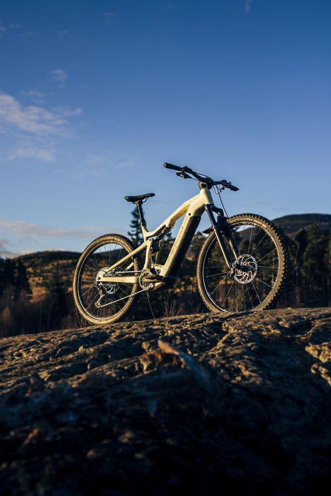 Focus Thron SQUARED 6.8 Creme White 2023 - Liquid-Life