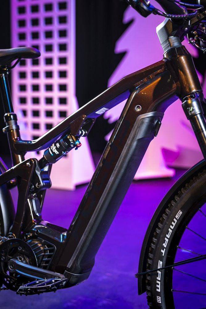 Focus Thron SQUARED 6.8 EQP Gold Brown 2023 - Liquid-Life