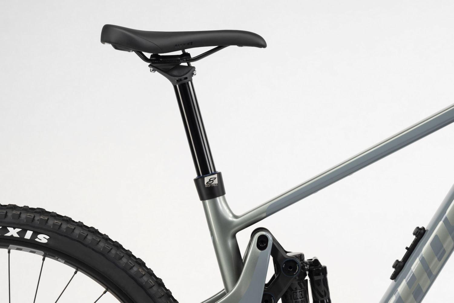 Ghost Riot AM Pro grey 1/pearl light grey - glossy 2023 - Liquid-Life