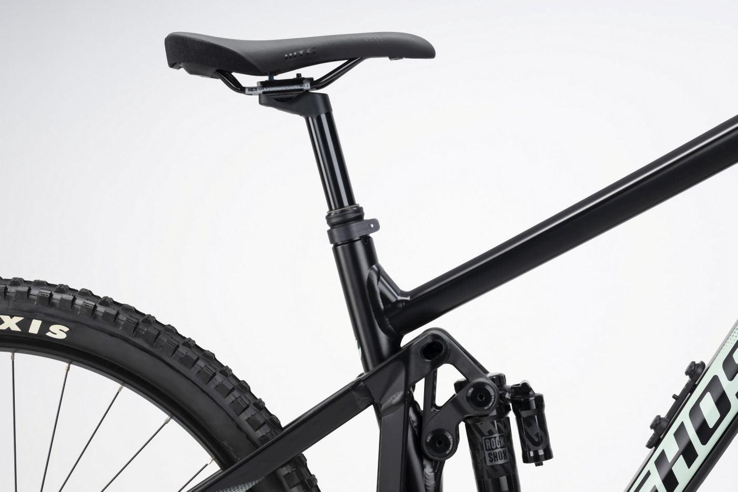 Ghost Riot AM Universal black/light green - matt 2023 - Liquid-Life