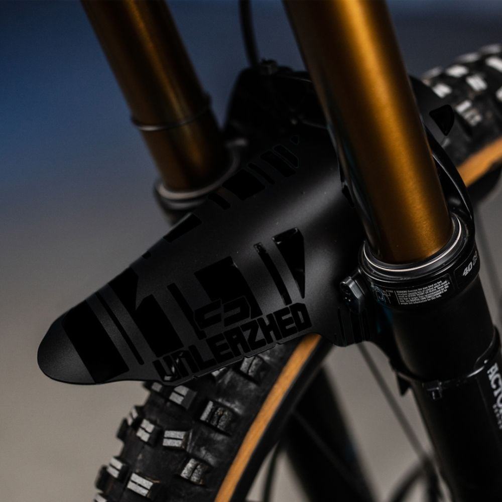 unleazhed unsplash M01 - Liquid-Life #Wähle Deine Farbe_Black