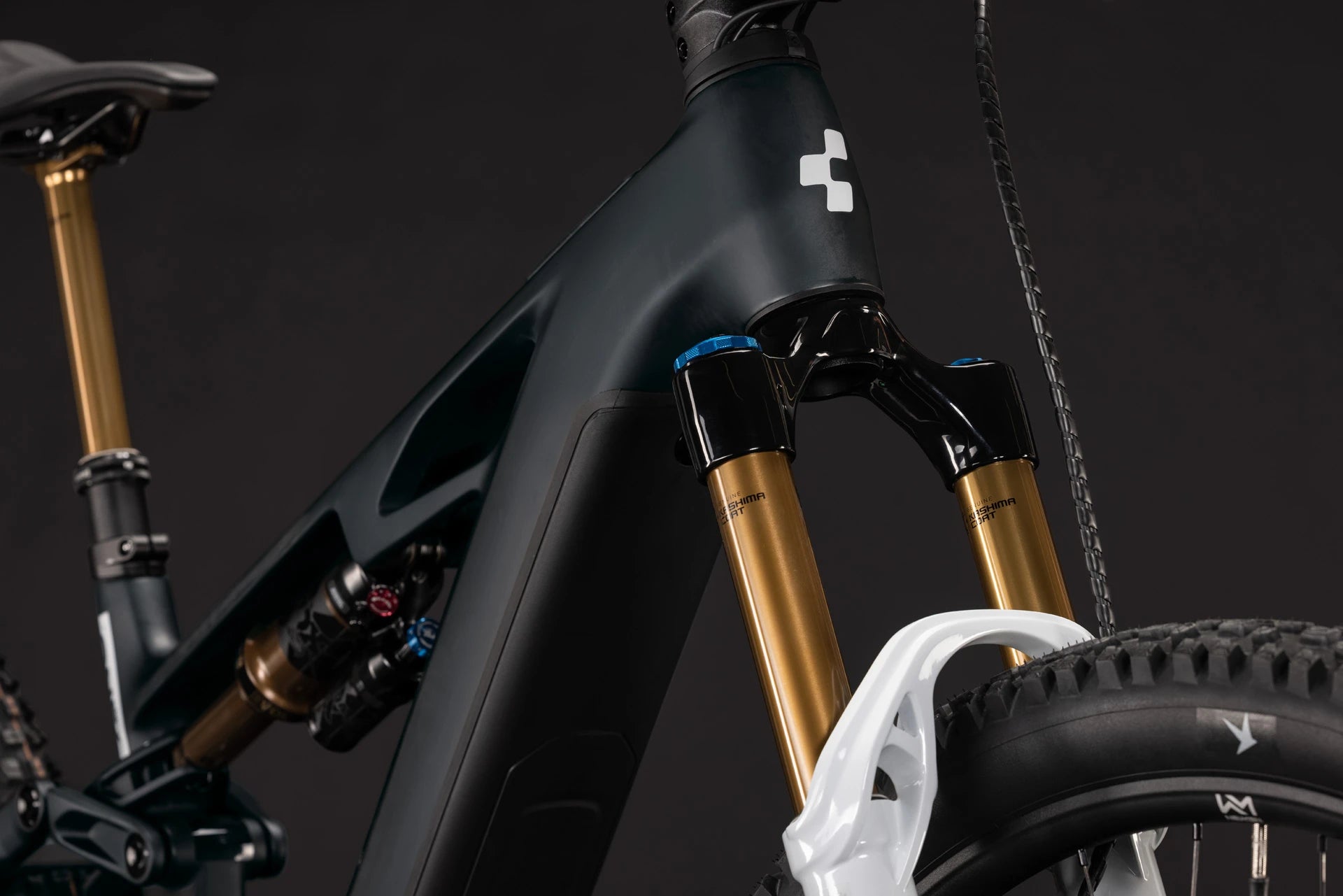 Cube Stereo Hybrid ONE44 HPC AT 800 carbon´n´white 2027