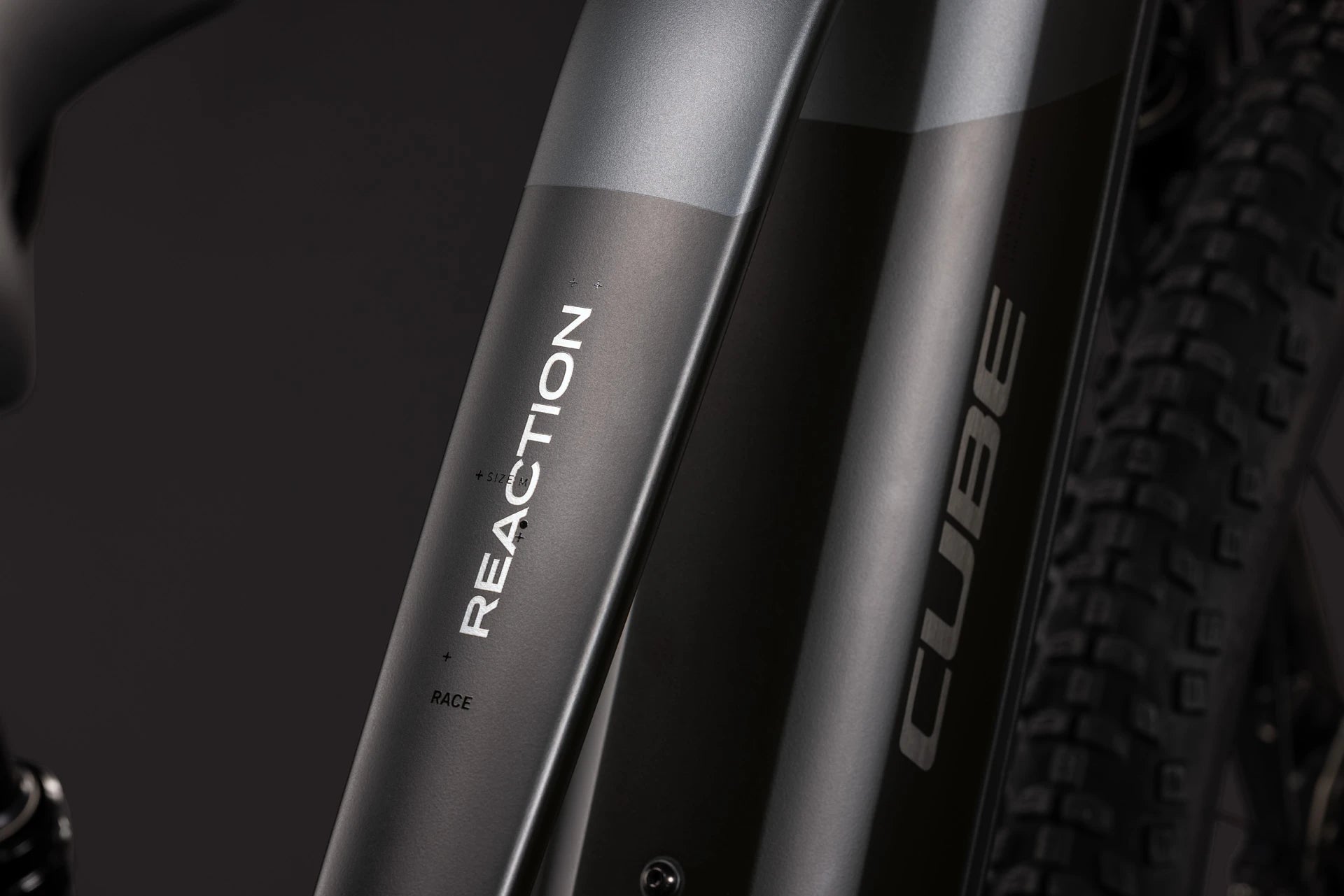 Cube Reaction Hybrid Race 800 slabgrey´n´chrome Trapeze 2027
