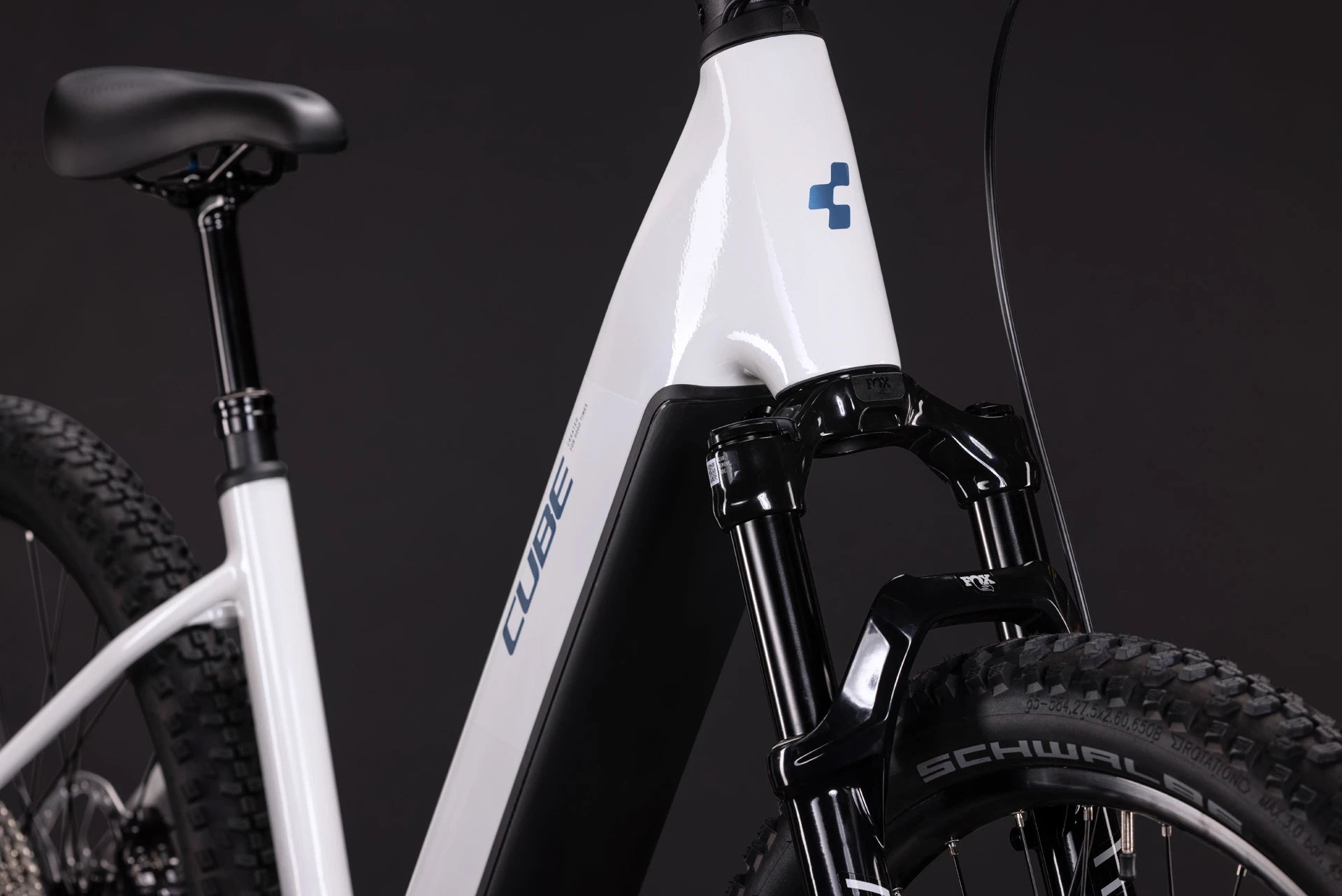 Cube Reaction Hybrid Race 800 snow´n´black EE 2027