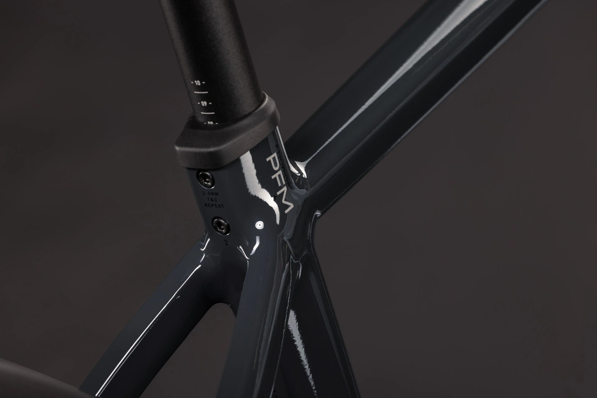 Cube Nuride Hybrid Performance 720 shadowgrey´n´grey 2027