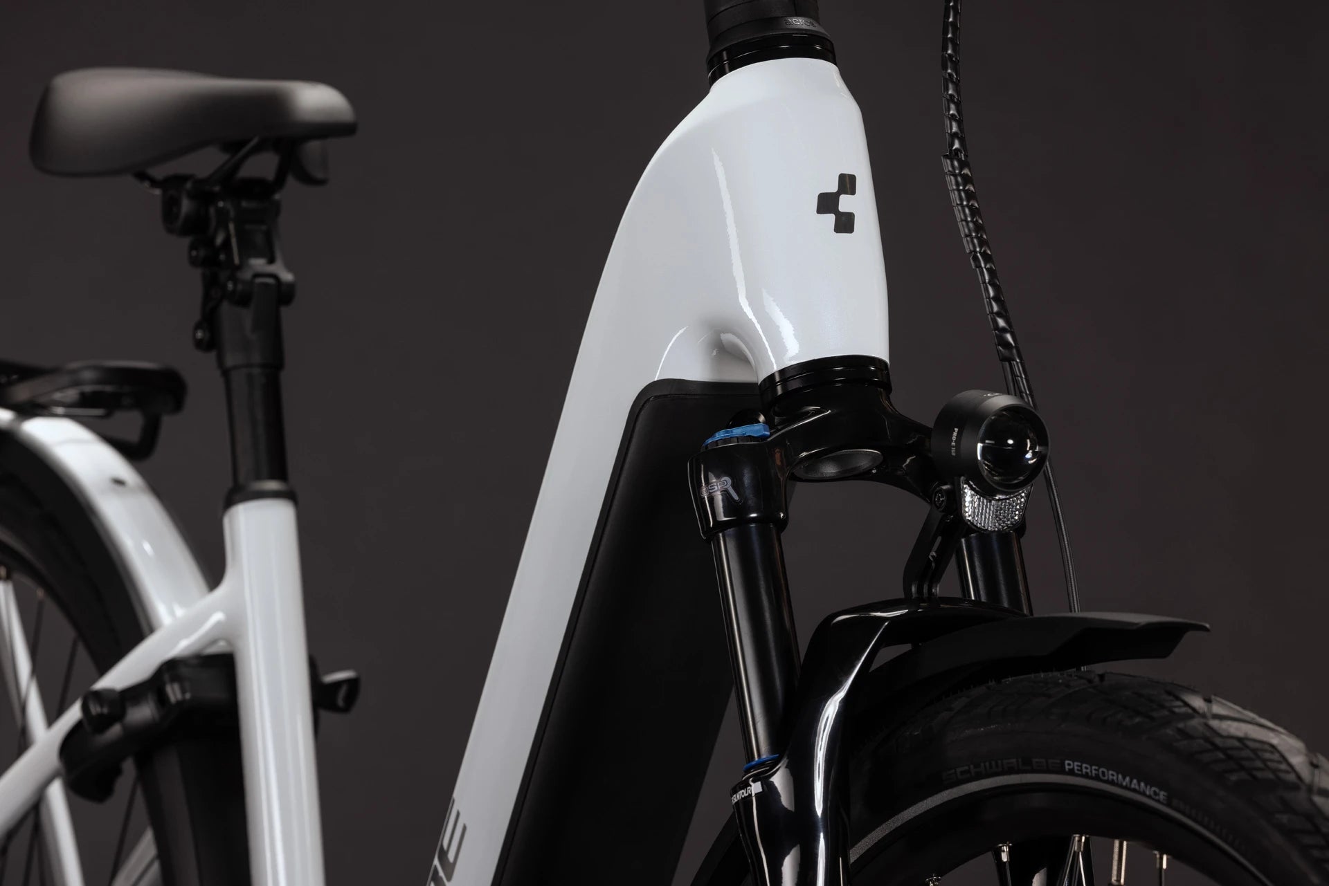 Cube Kathmandu Hybrid Deluxe Pro 800 metallicwhite´n´chrome EE 2027