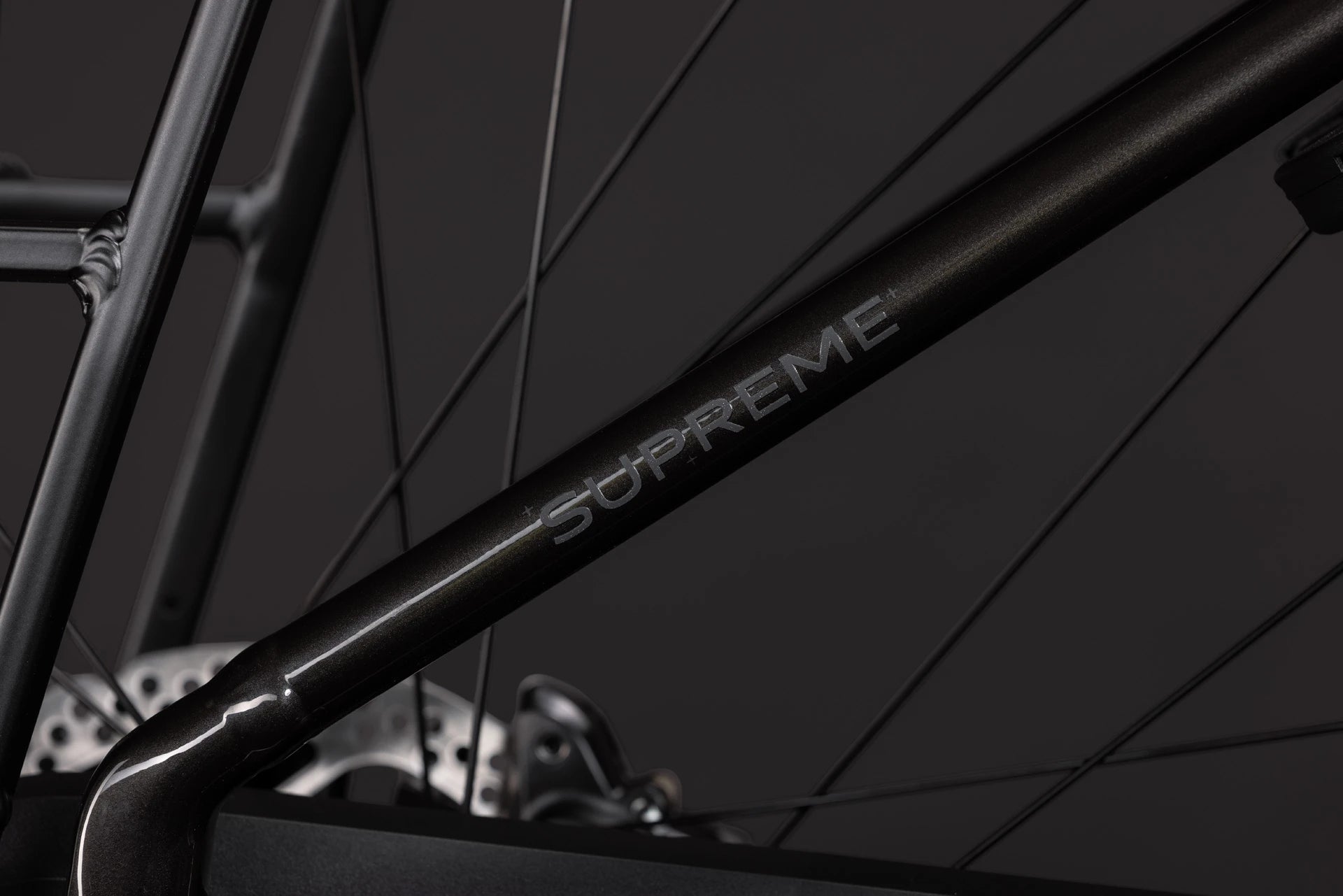 Cube Supreme Hybrid Comfort ONE 600 gunmetal´n´reflex EE 2027