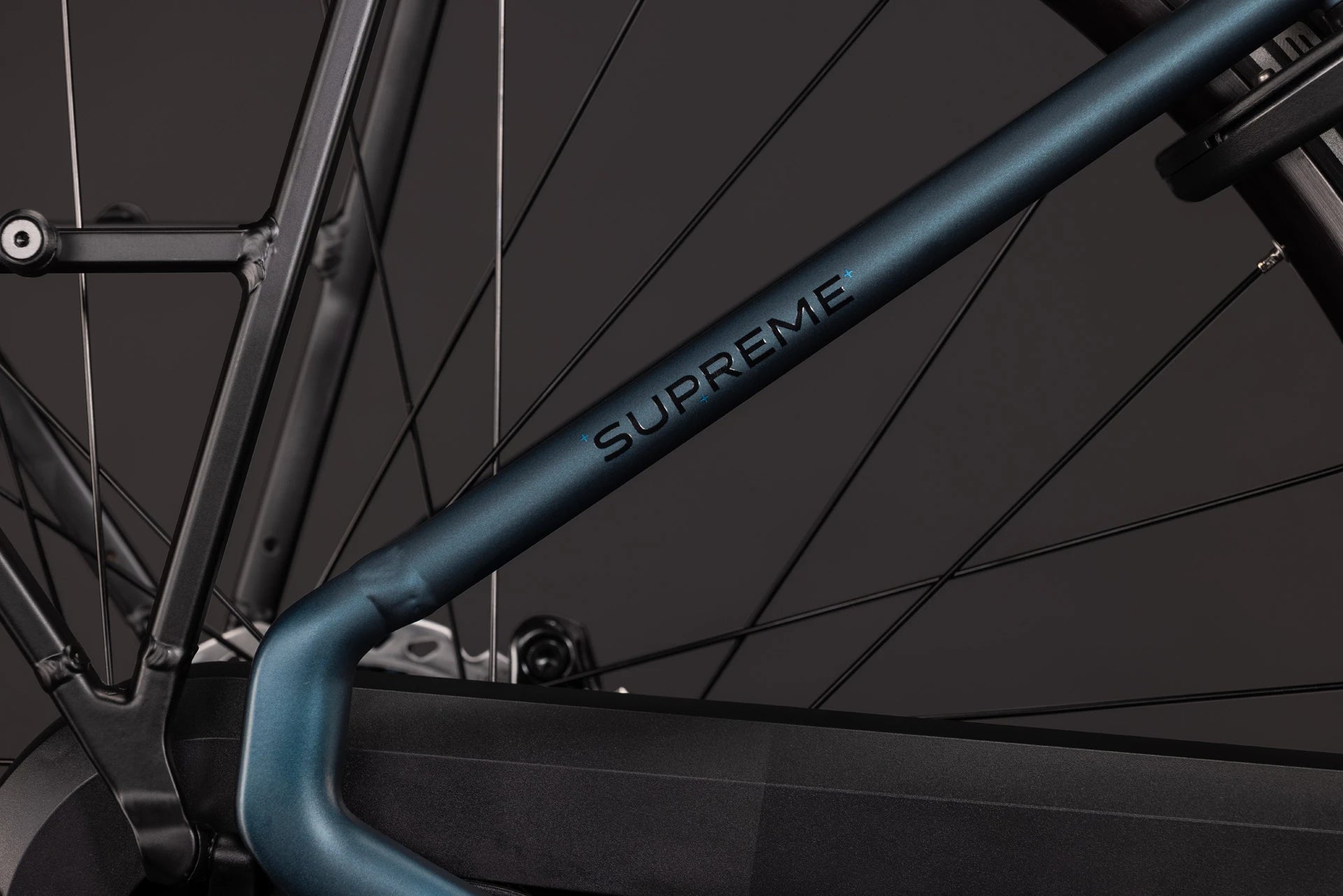 Cube Supreme RT Hybrid Comfort EX 600 royalgreen´n´black EE 2027