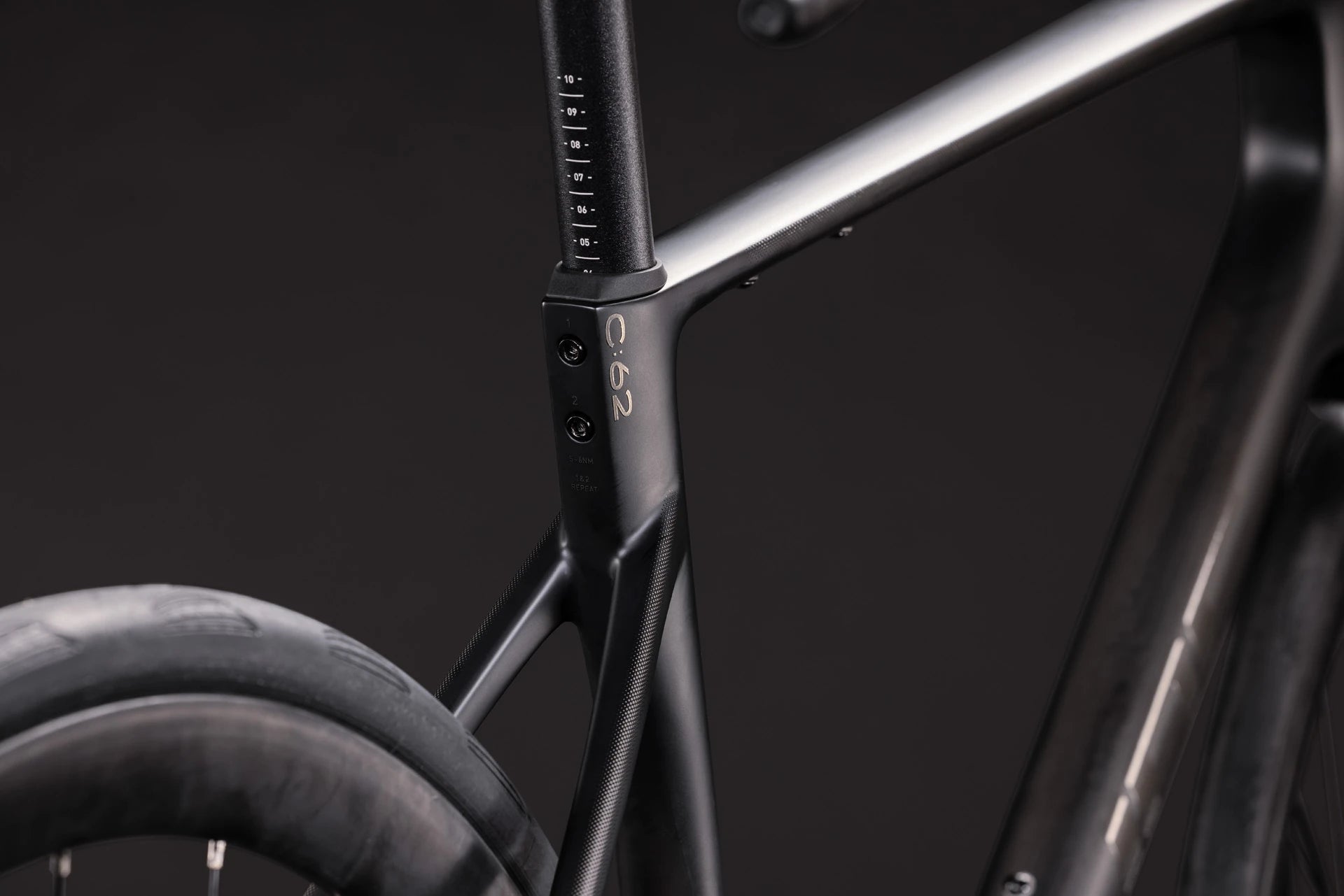 Cube Attain C:62 Race carbon´n´coalchrome 2027