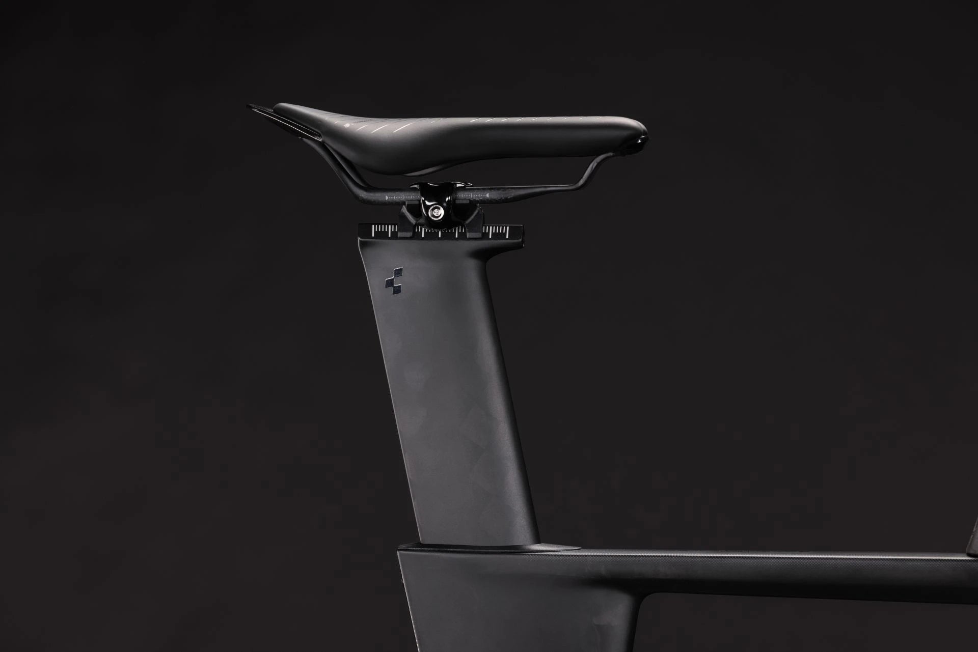 Cube Aerium C:68X Race carbon´n´chrome 2027