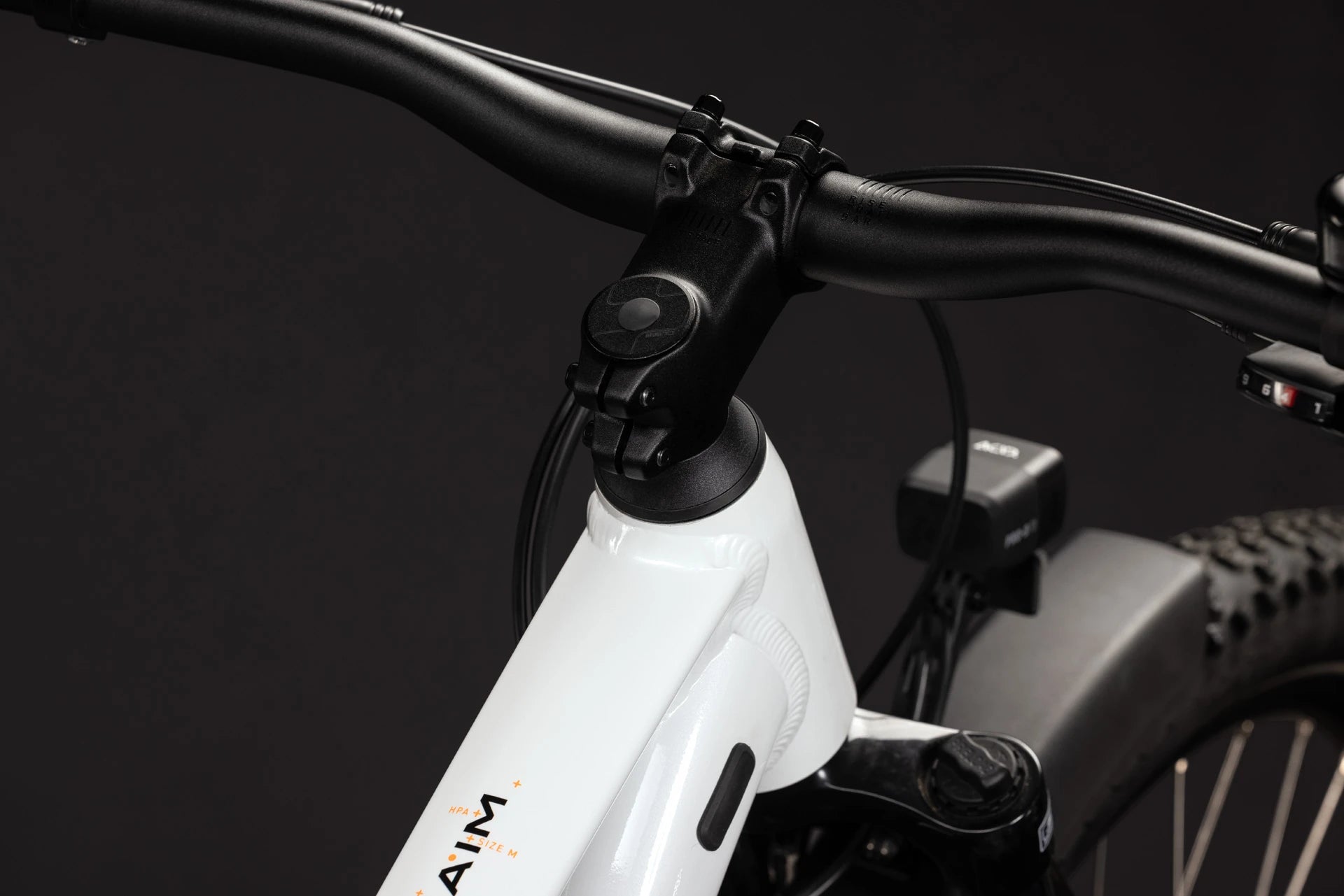 Cube Aim One FE metallicwhite´n´black 2027