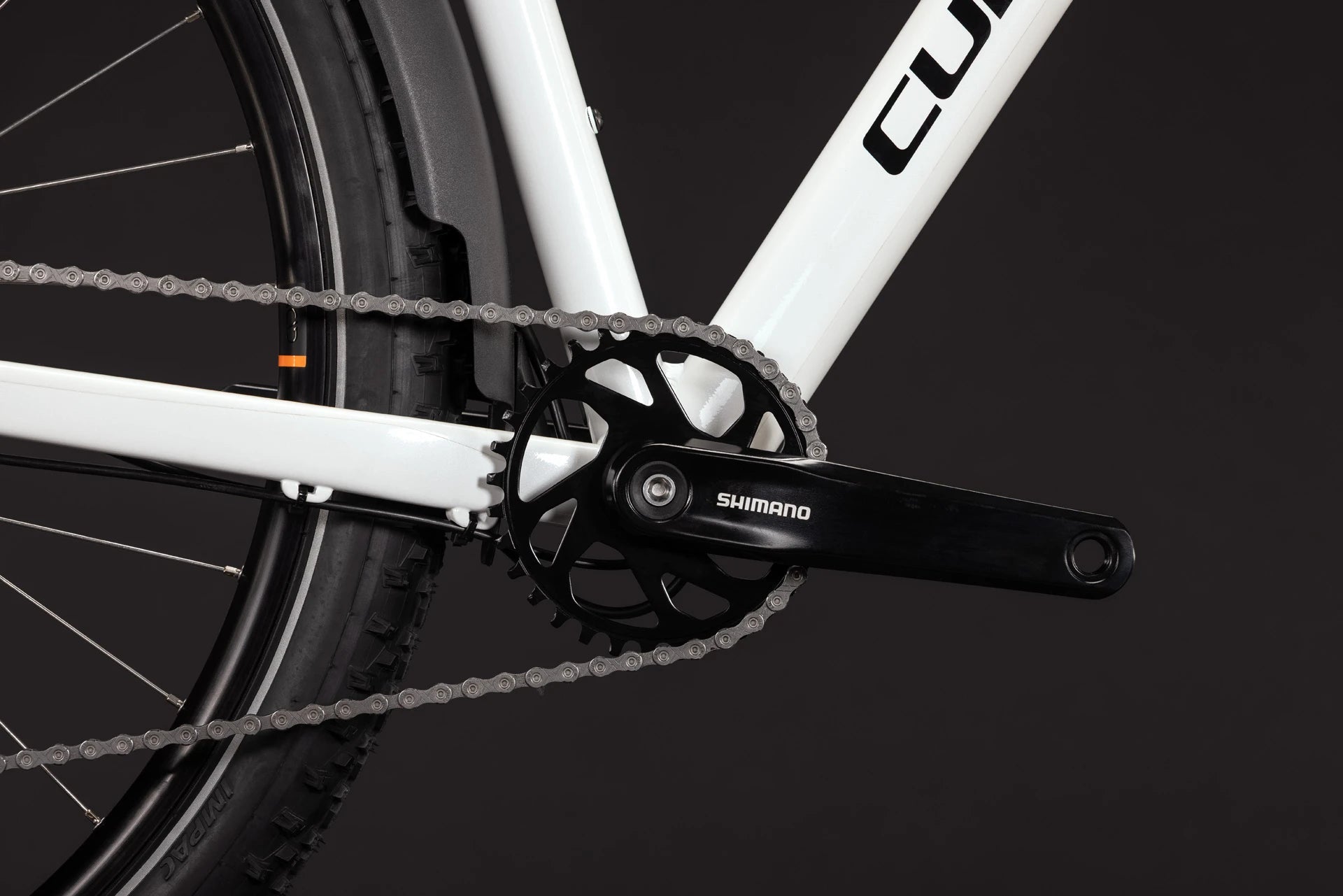 Cube Aim One FE metallicwhite´n´black 2027