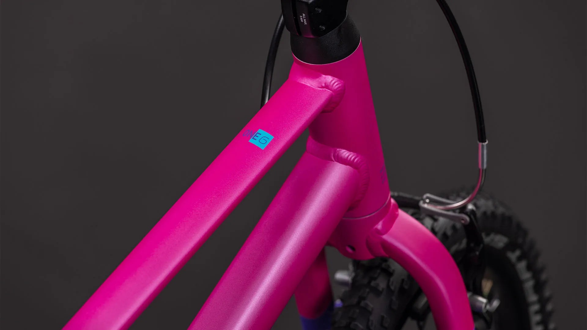 Cube Numove 160 fucsia´n´plum 2027