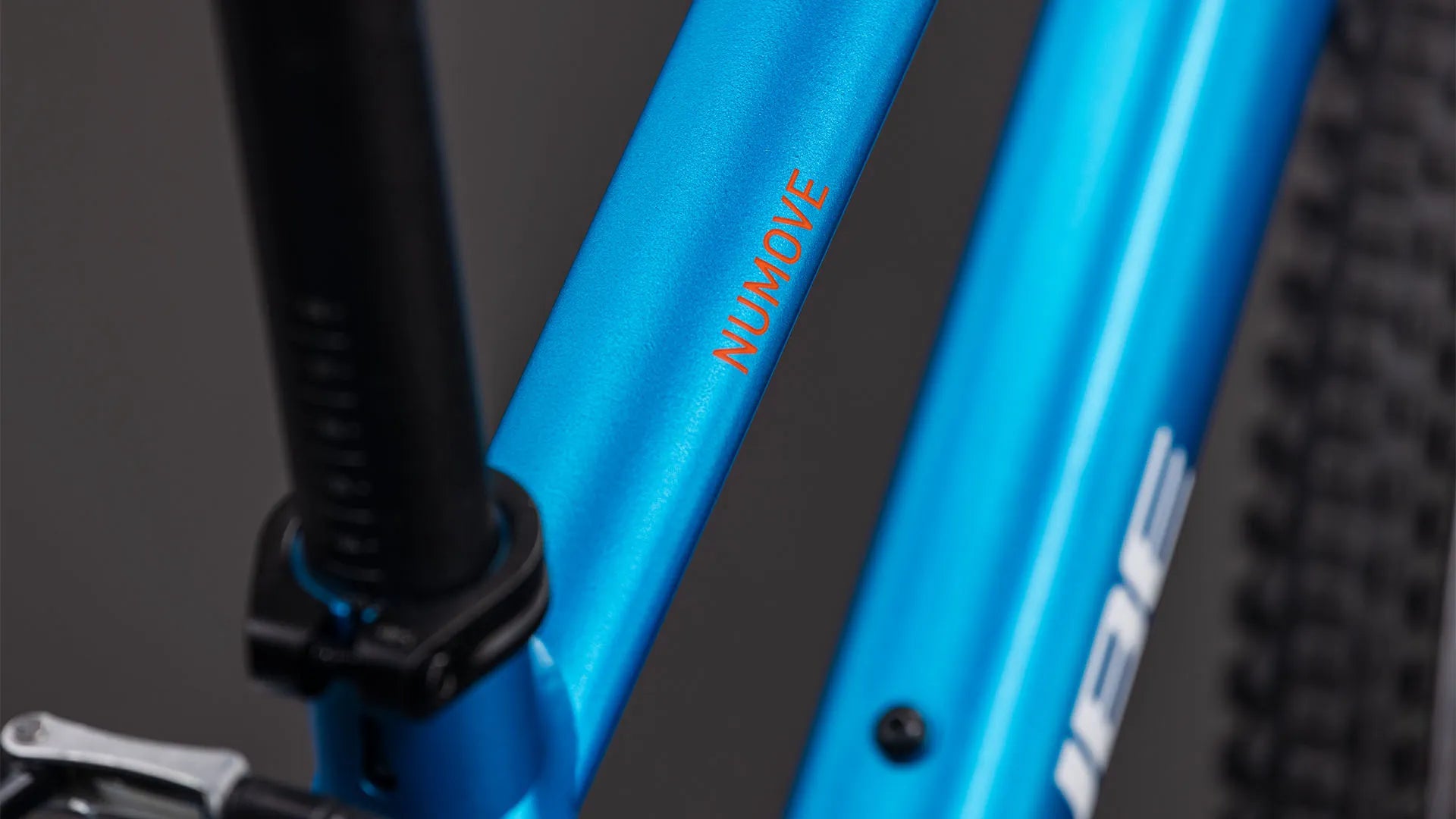 Cube Numove 200 topasblue´n´nebula 2027