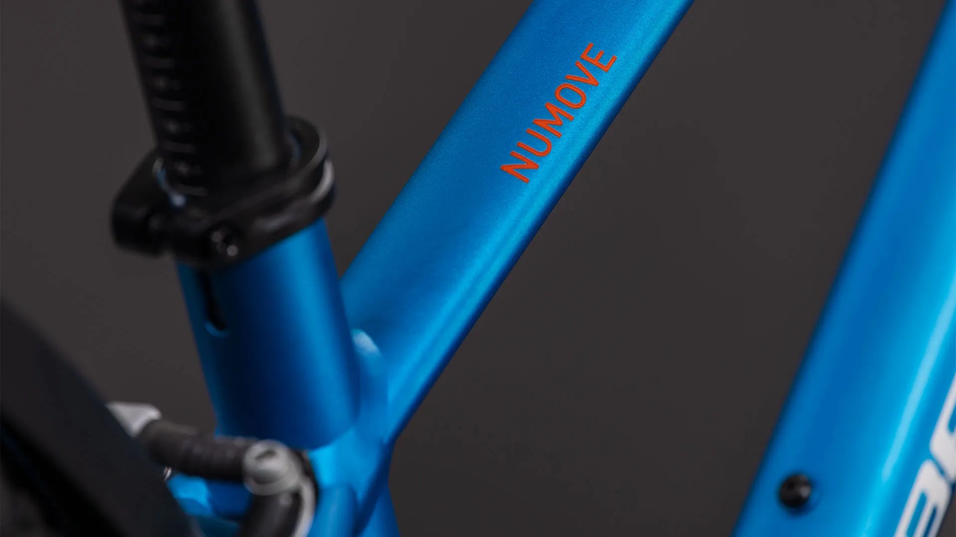 Cube Numove 240 FE topasblue´n´nebula 2027