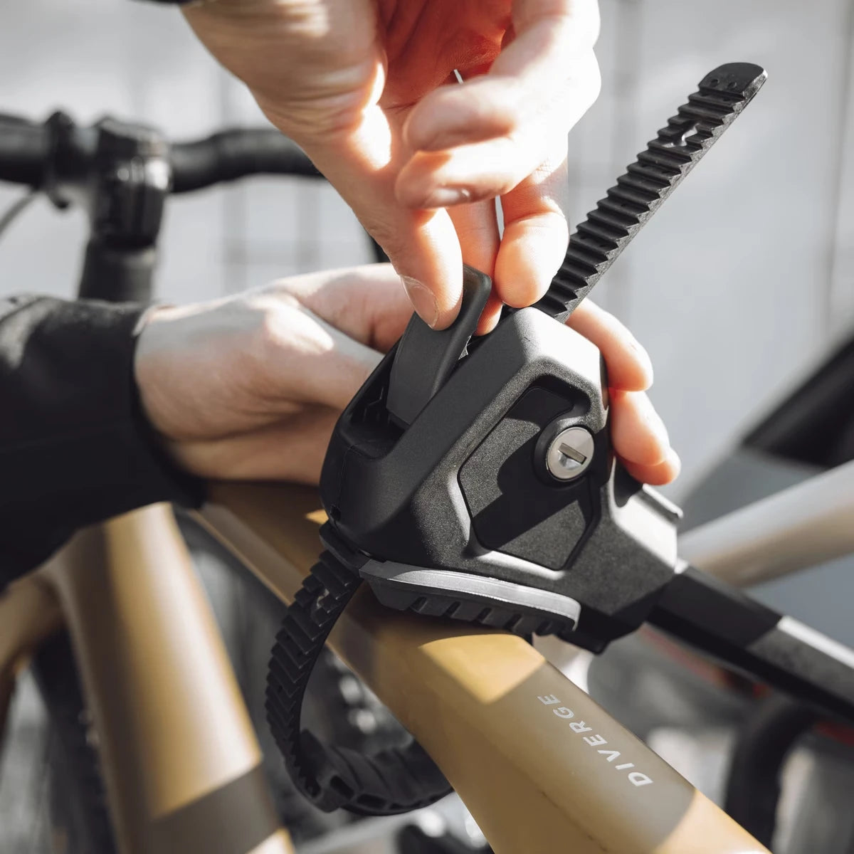 Thule Heckträger EasyFold 3 für 2-3 Fahrräder - Liquid-Life #Wähle Deine Farbe_schwarz