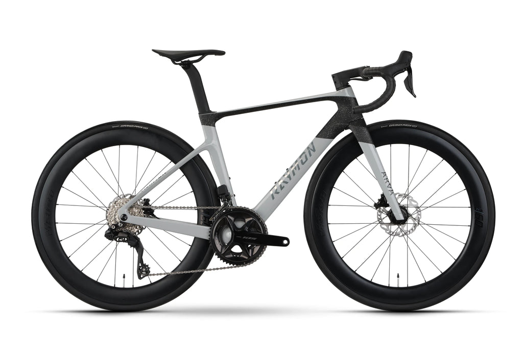 Raymon Arva Pro 700 x 105 24S 105 Di2 grey/carbon Raymon Zayn 2026