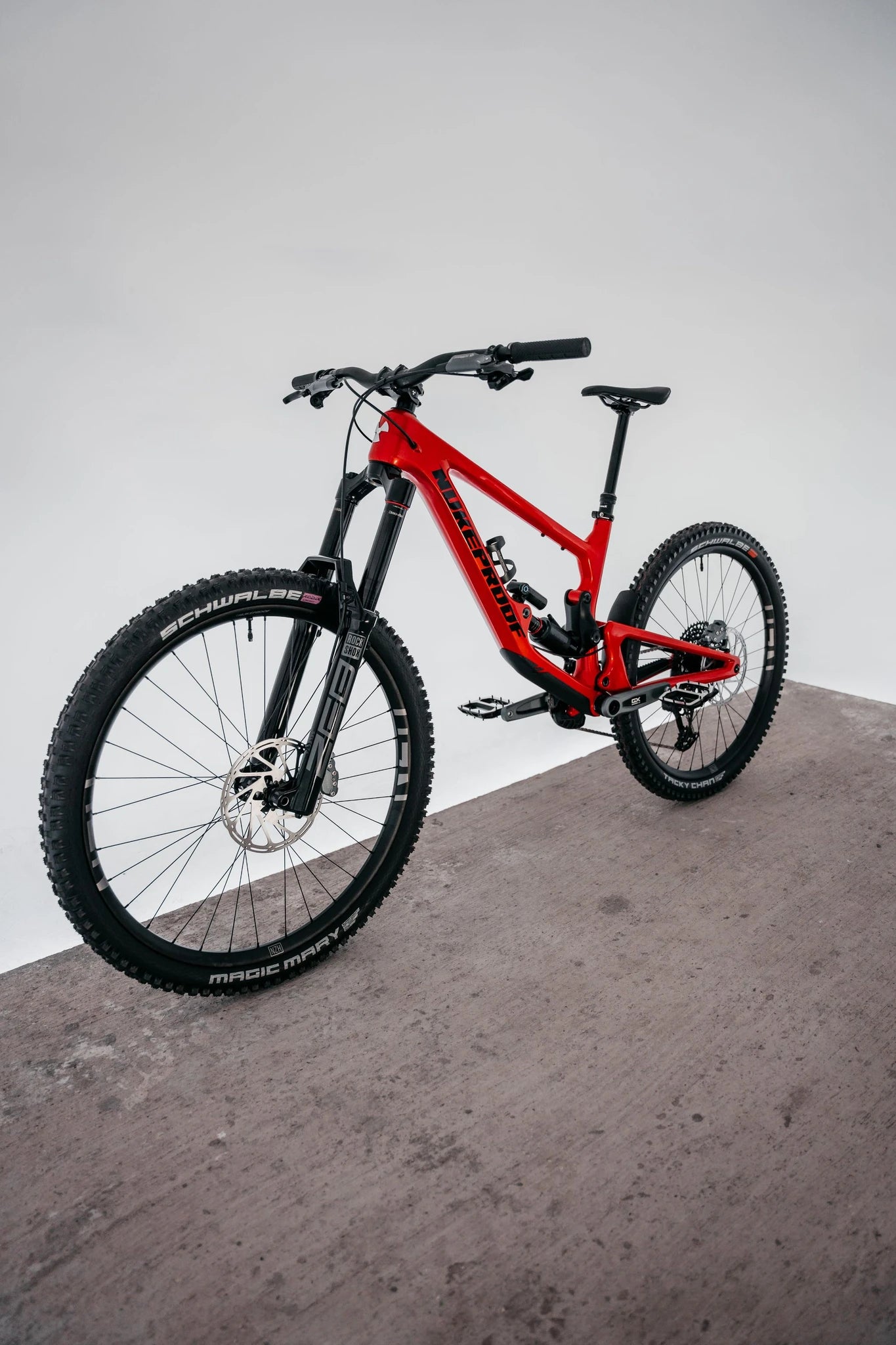 Nukeproof Giga Carbon Pro T-GX red 2025