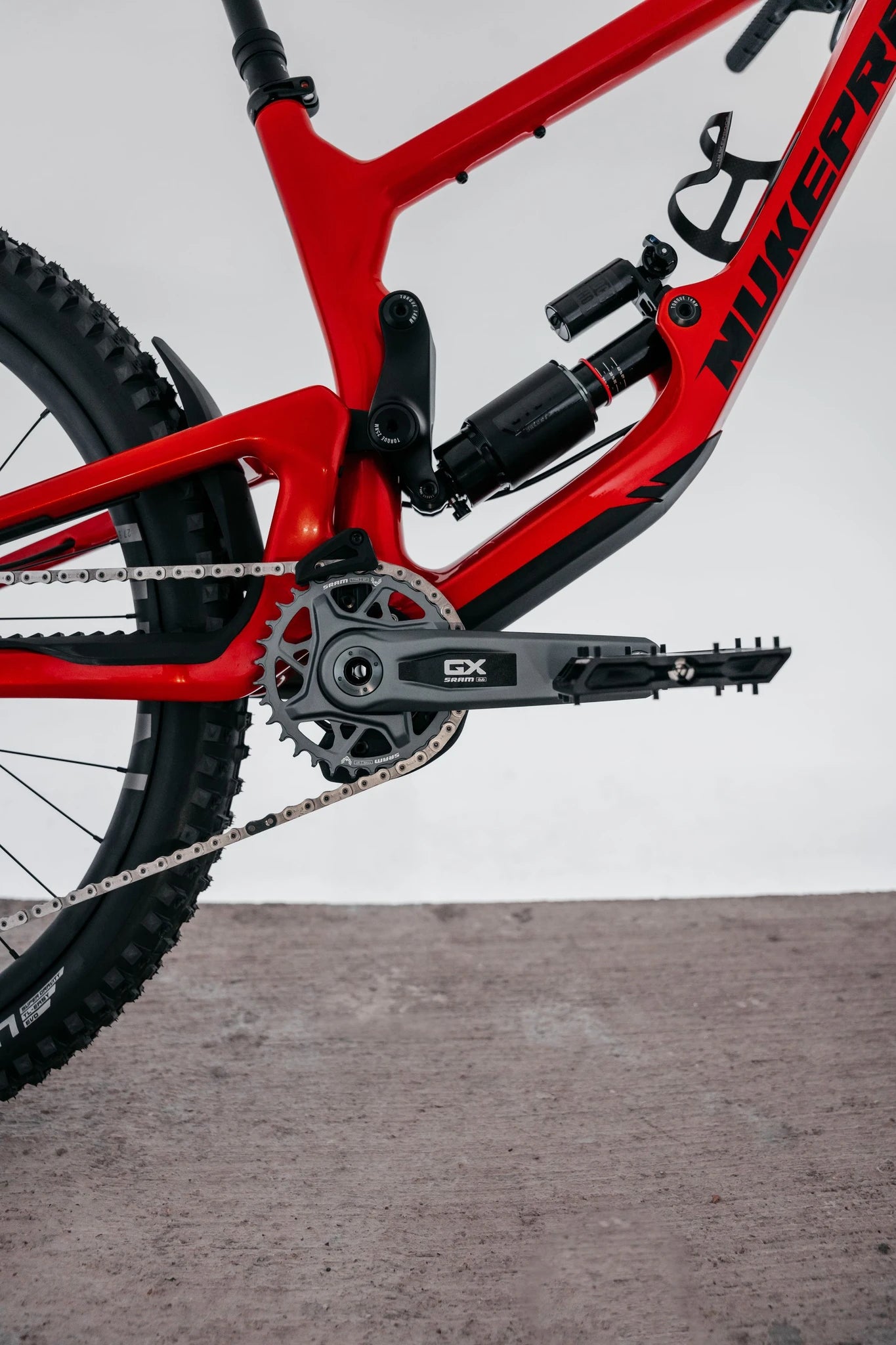 Nukeproof Giga Carbon Pro T-GX red 2025