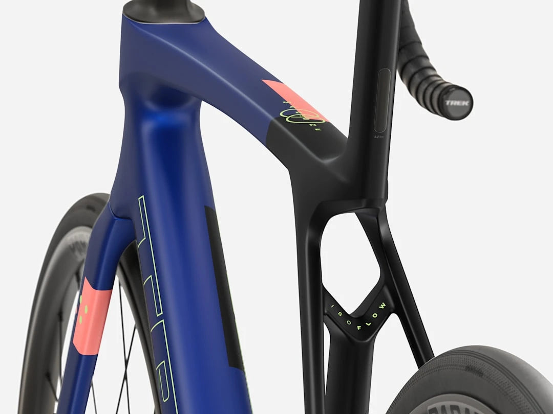 Trek Madone SL 5 Gen 8 Matte Blue/Trek Black/Living Coral 2027