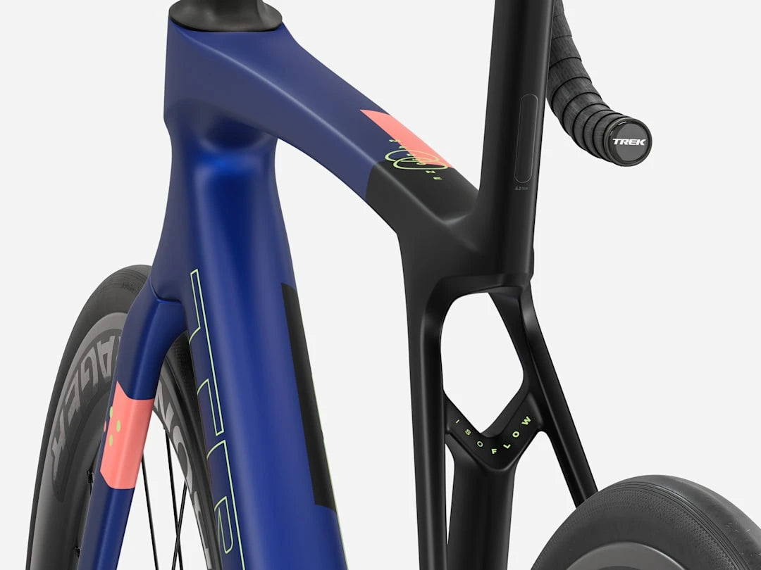 Trek Madone SL 6 Gen 8 Matte Blue/Trek Black/Living Coral 2027