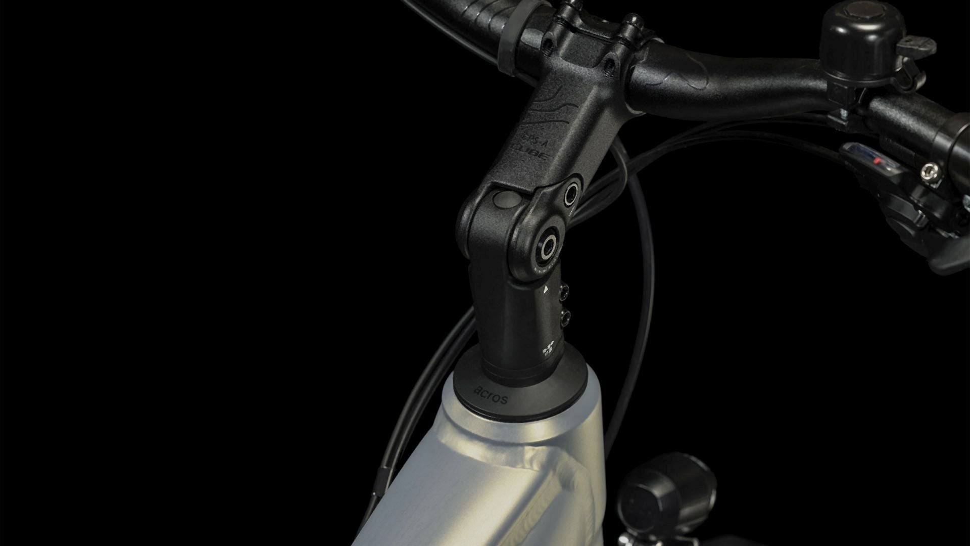 Cube Touring Hybrid Pro 625 pearlysilver´n´black Trapez