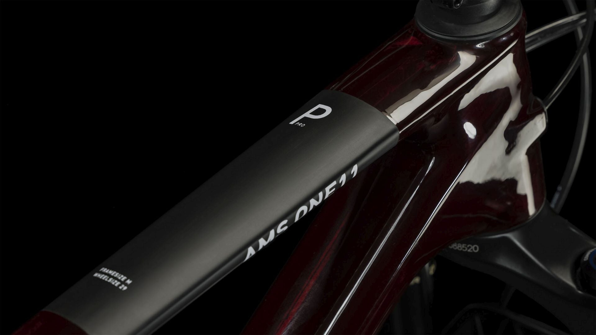 Cube AMS ONE11 C:68X Pro liquidred´n´carbon
