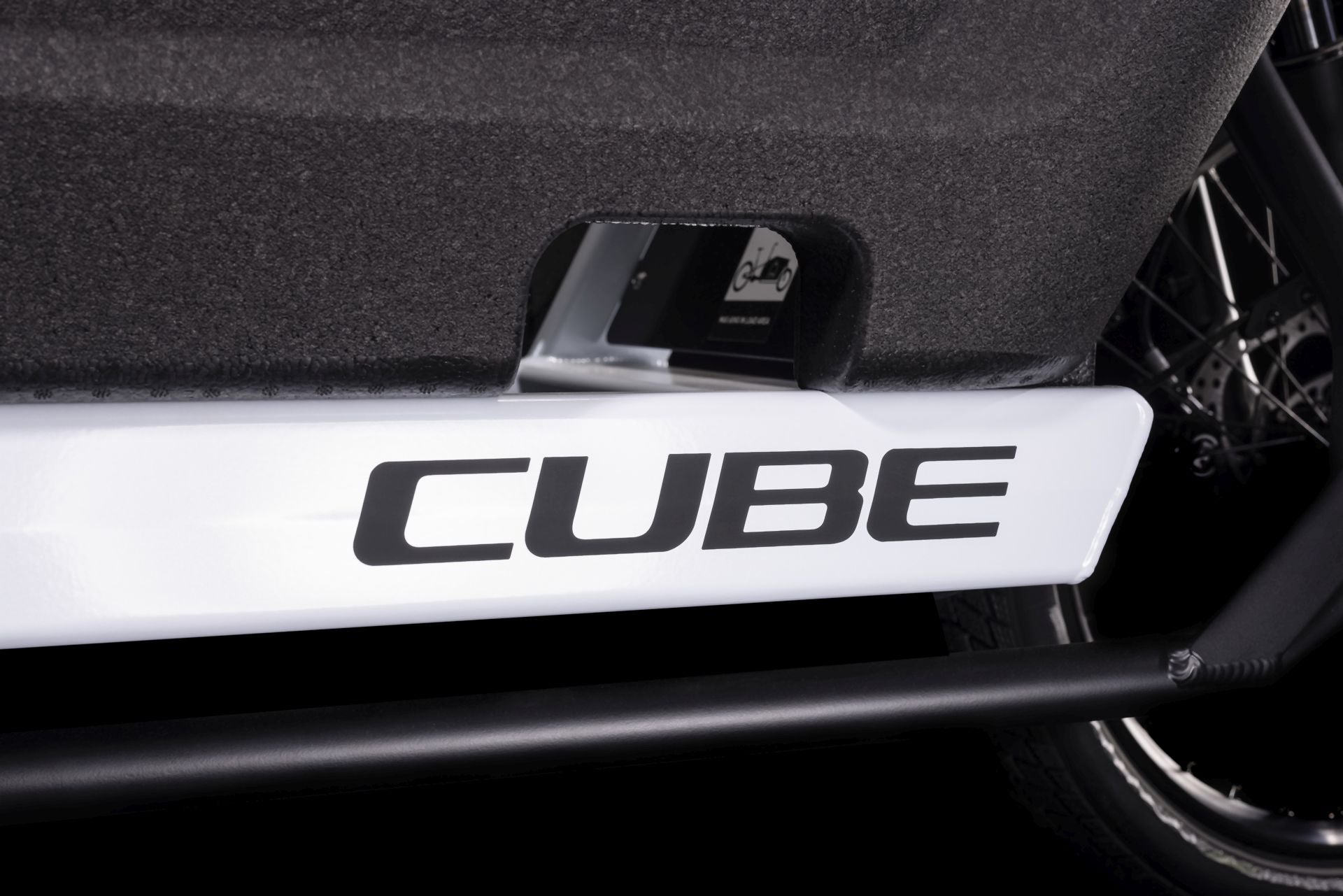 Cube Cargo Dual Hybrid 1000 flashwhite´n´black 2024