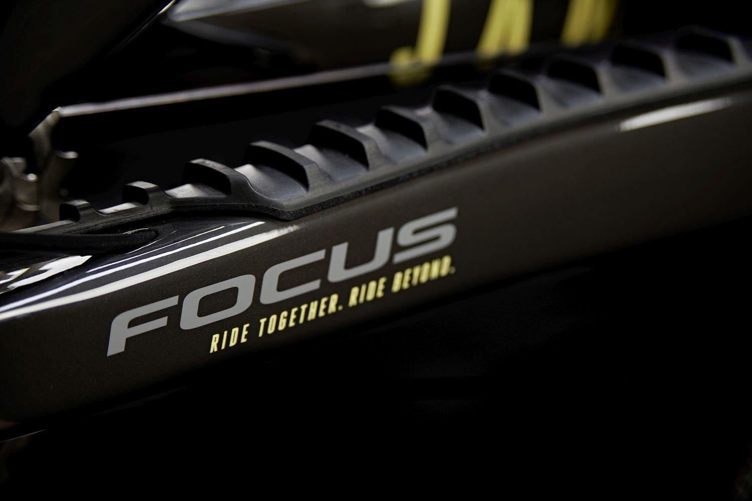 Focus JAM² SL 8.8 Lightgrey / Carbon raw 2023 - Liquid-Life